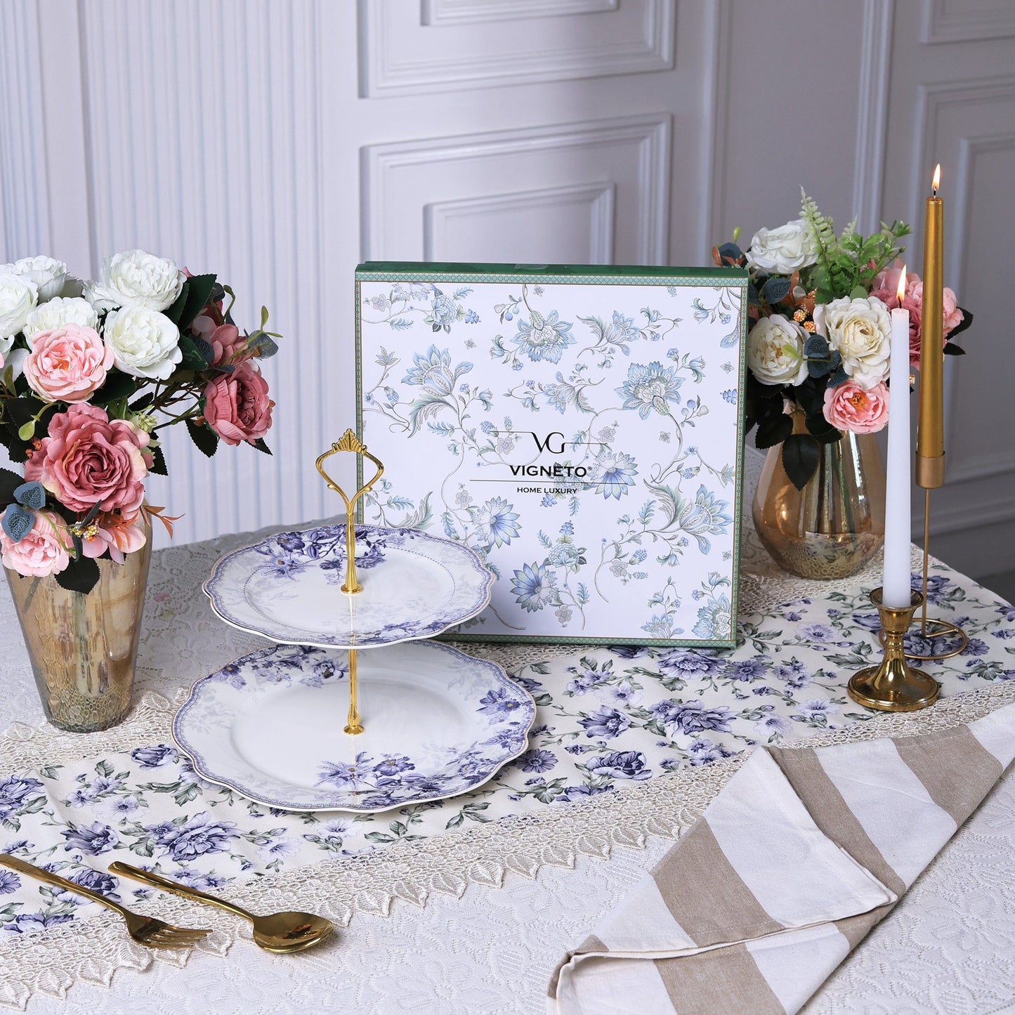 Jardin de Jouy Two Tier Dessert Stand - Vigneto
