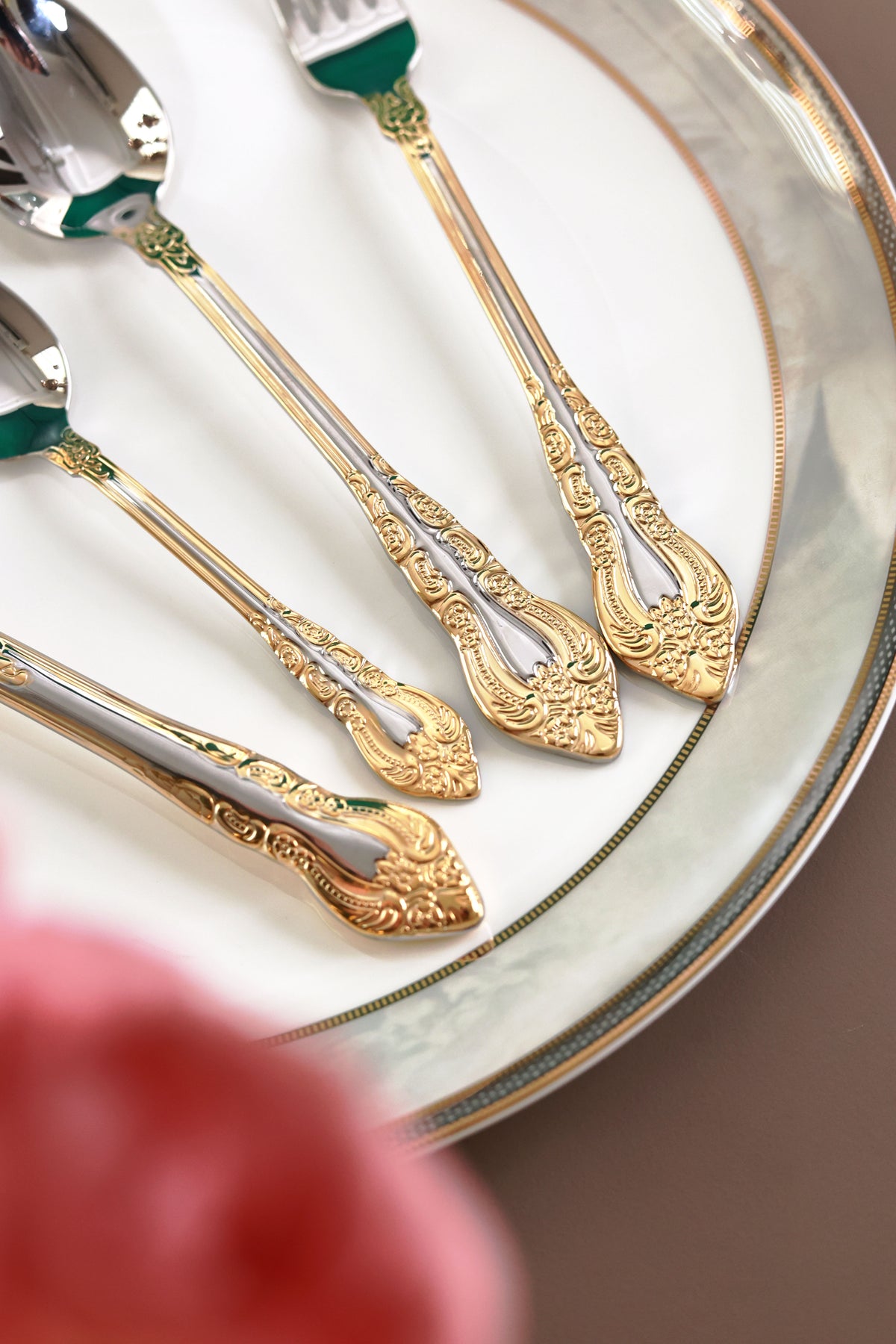 Royal Crest 24 Pcs Cutlery Set (Palace Collection, 24K Gold Plated)