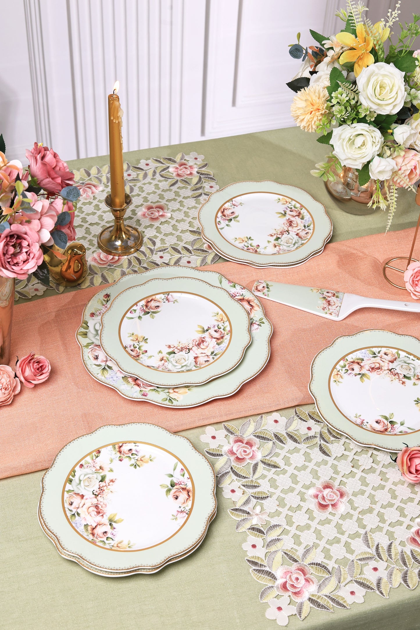 Pistachio Green 8 Pcs Snack Set (1 Serving Plate, 6 Quarter Plates, 1 Server) - Vigneto