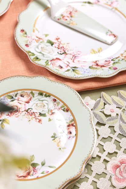 Pistachio Green 8 Pcs Snack Set (1 Serving Plate, 6 Quarter Plates, 1 Server) - Vigneto