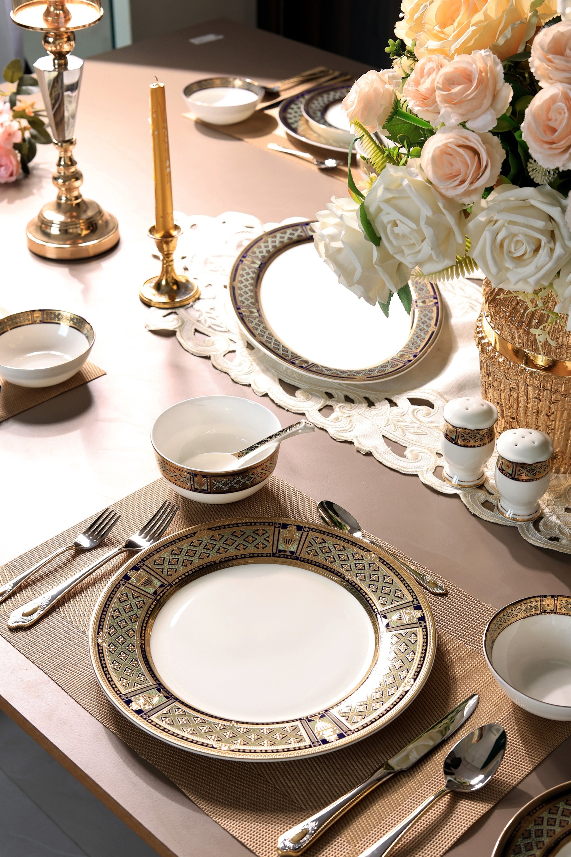 Tresor du Palais 42 Pcs Dinner Set (Palace Collection, 24K Embossed Gold) - Vigneto