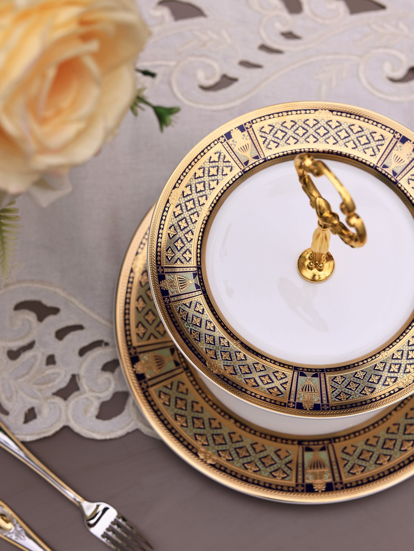Tresor du Palais Two Tier Dessert Stand (Palace Collection, 24K Embossed Gold) - Vigneto
