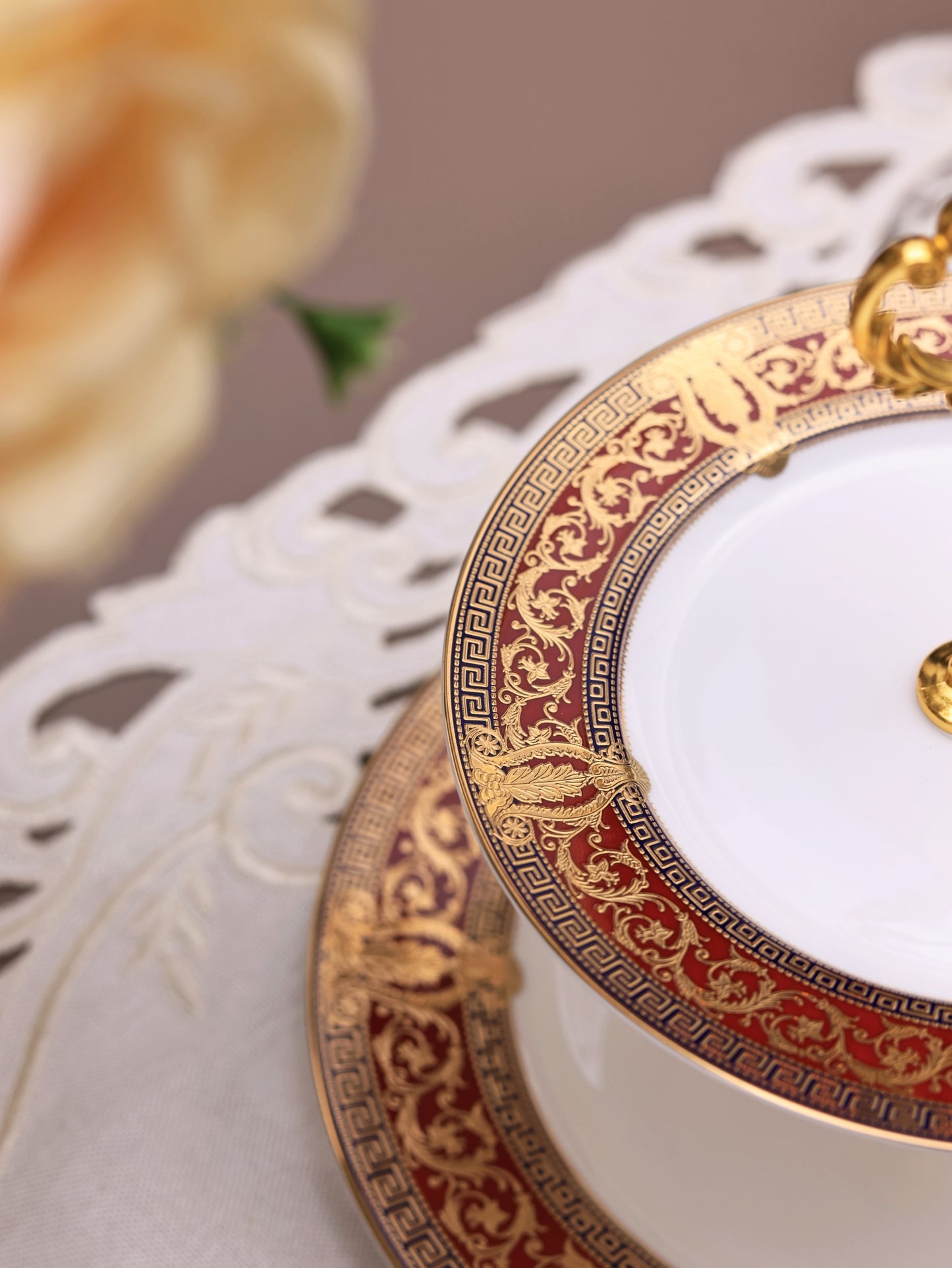 Crown Imperial Two Tier Dessert Stand (Palace Collection, 24K Embossed Gold) - Vigneto