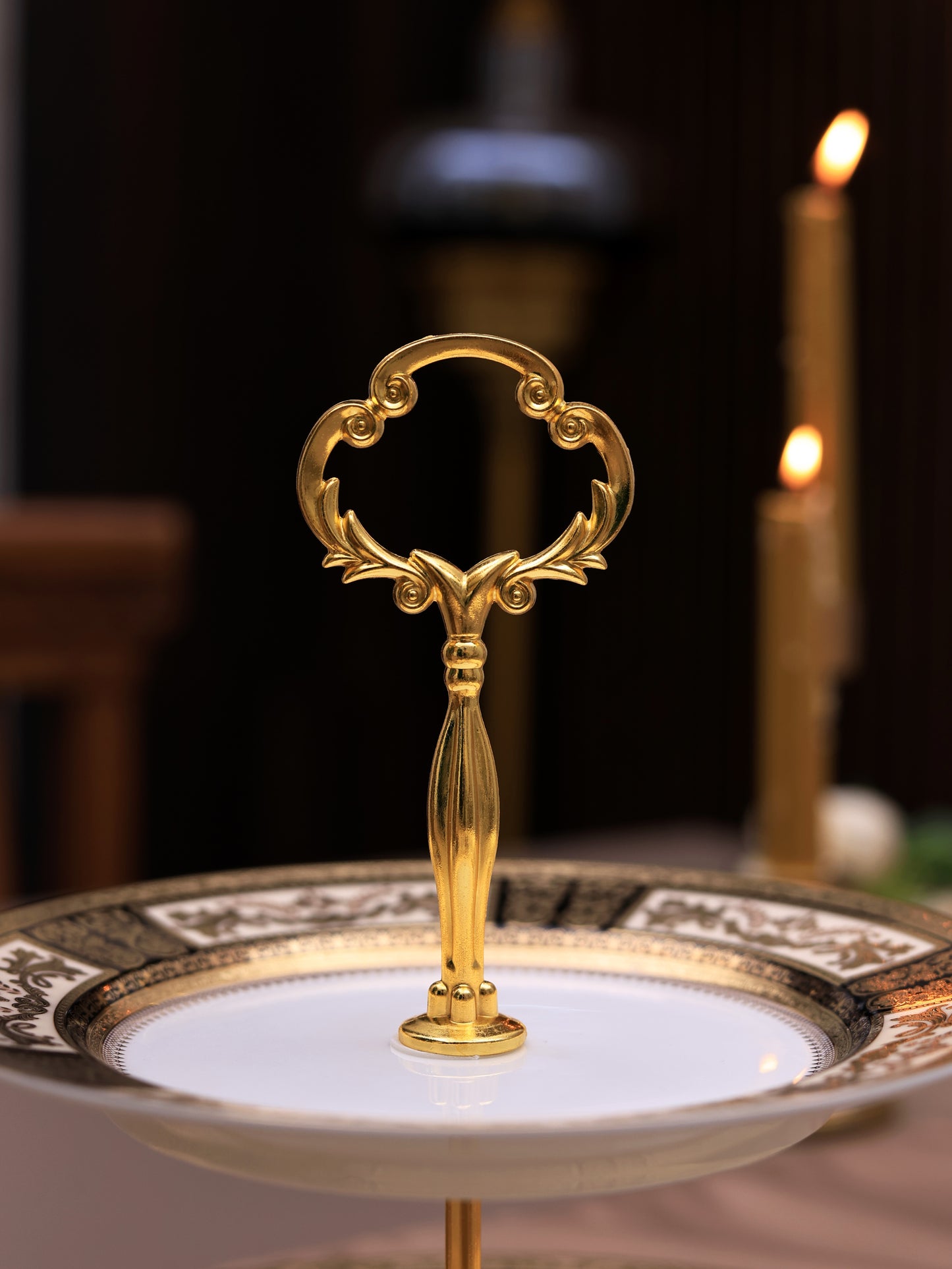 Chateau d'Or Two Tier Dessert Stand (Palace Collection, 24K Embossed Gold) - Vigneto