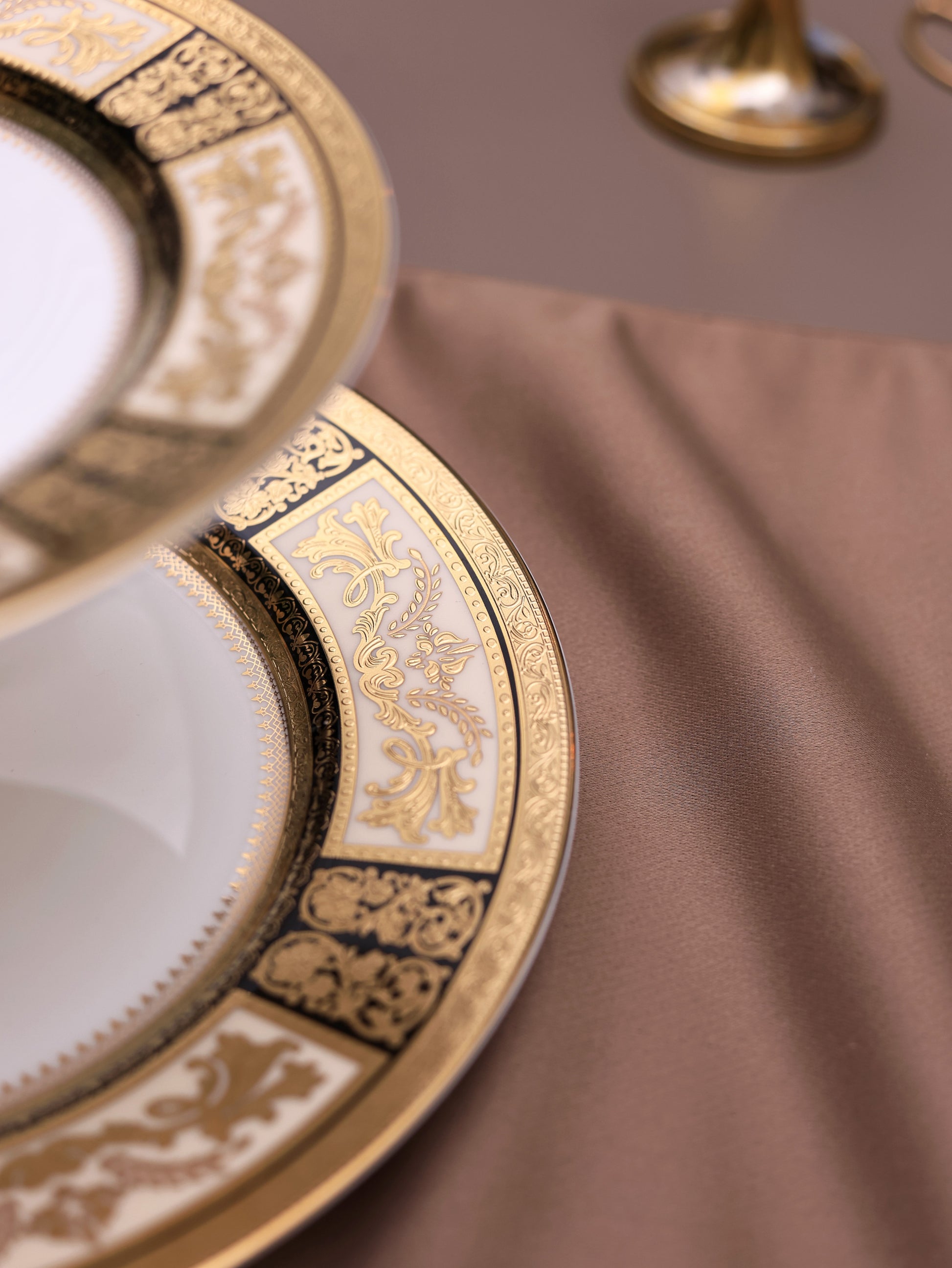 Chateau d'Or Two Tier Dessert Stand (Palace Collection, 24K Embossed Gold) - Vigneto