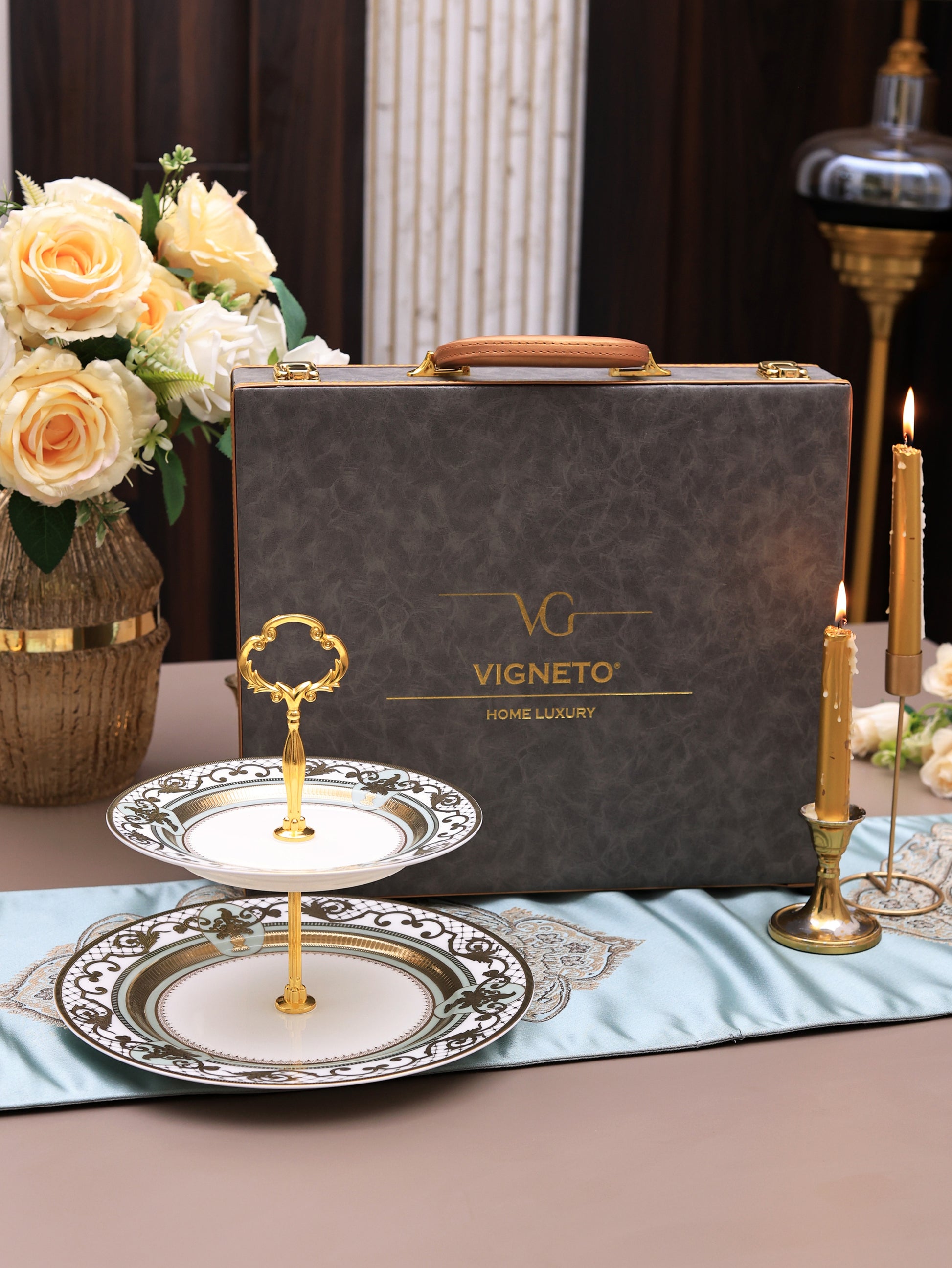 Palace Verde Two Tier Dessert Stand (Palace Collection, 24K Embossed Gold) - Vigneto