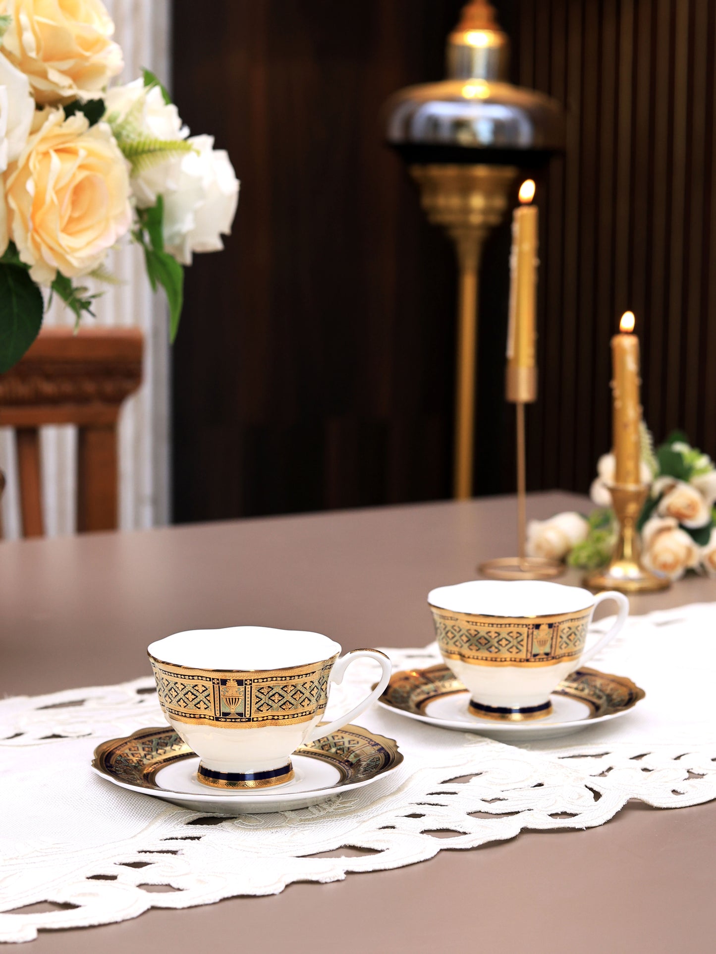 Tresor du Palais Cup and Saucer Set (Set of 6, Palace Collection, 24K Embossed Gold) - Vigneto