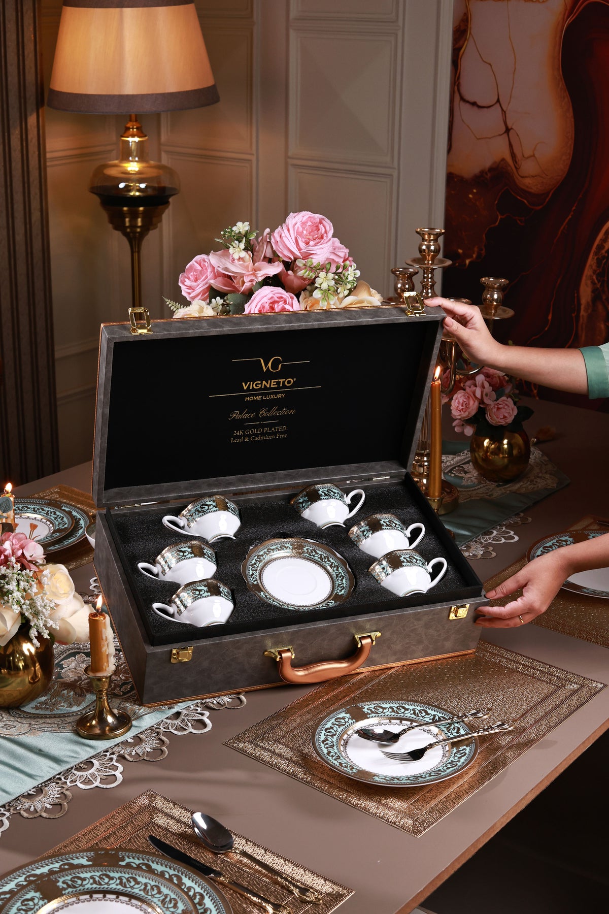 Rococo Majeste Cup and Saucer Set (Set of 6, Palace Collection, 24K Embossed Gold)