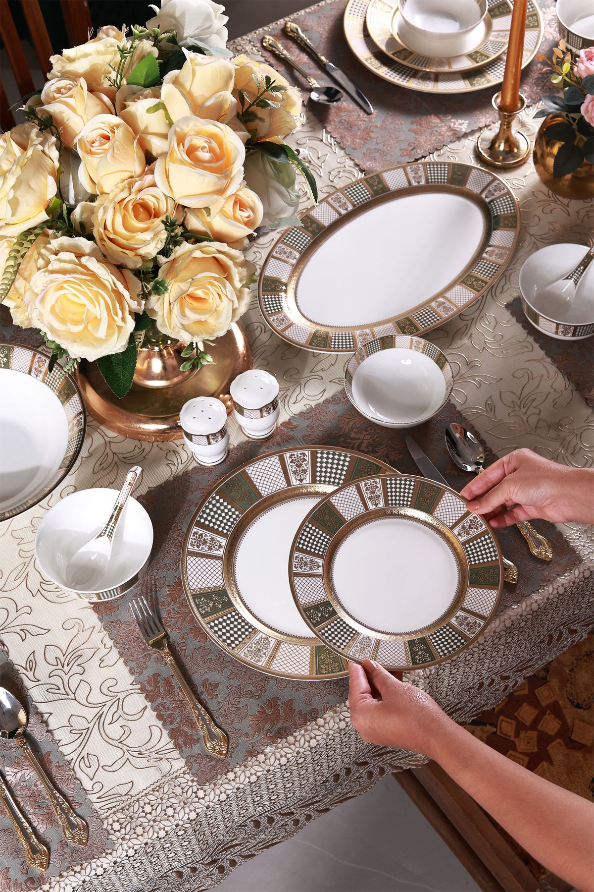 Emerald d'Or 42 Pcs Dinner Set (Palace Collection, 24K Embossed Gold)