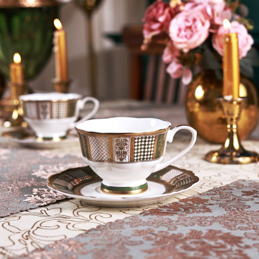 Emerald d'Or Cup and Saucer Set (Set of 6, Palace Collection, 24K Embossed Gold)