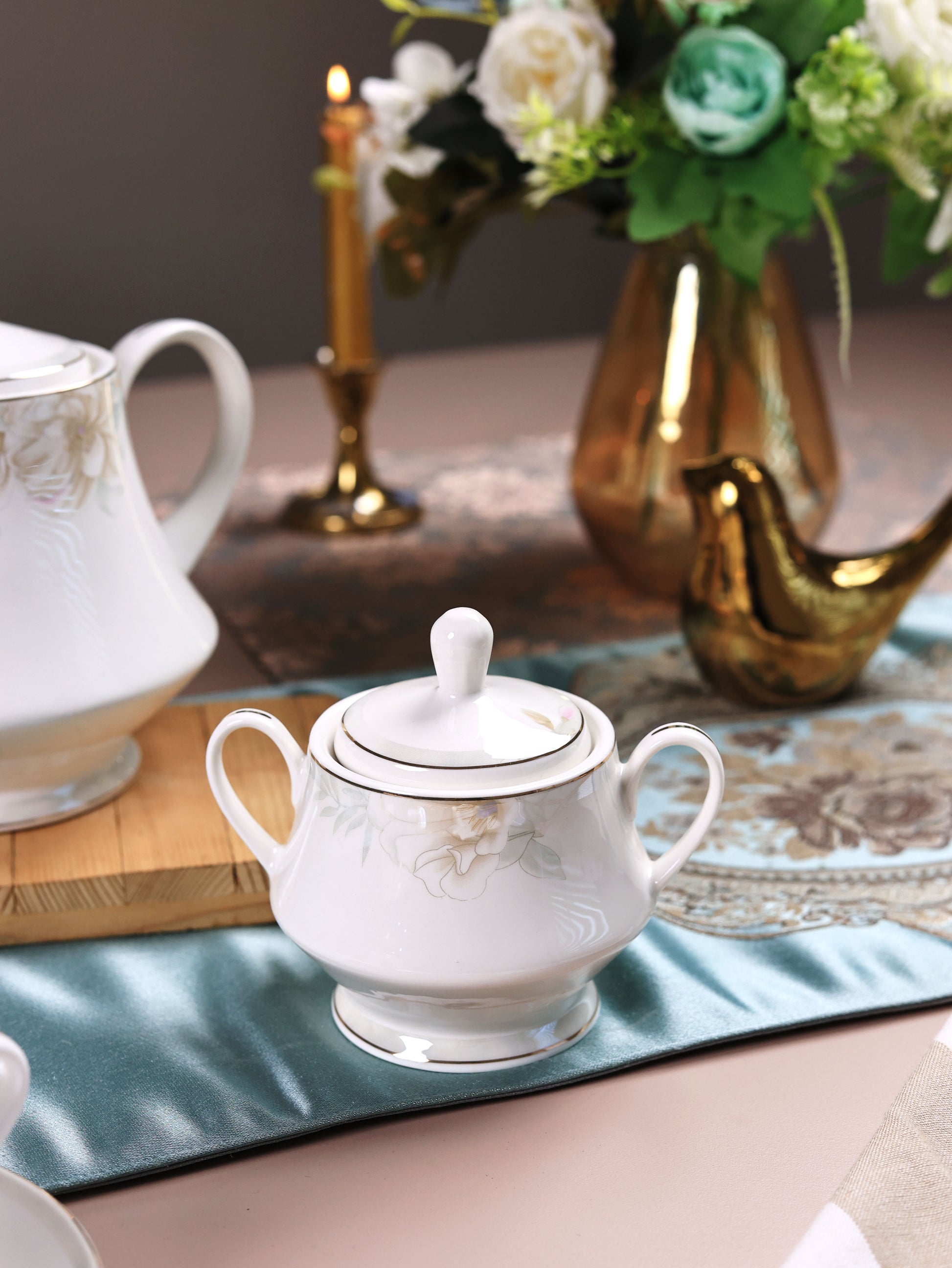 Sage Blume 15 Pcs Tea Set - Vigneto