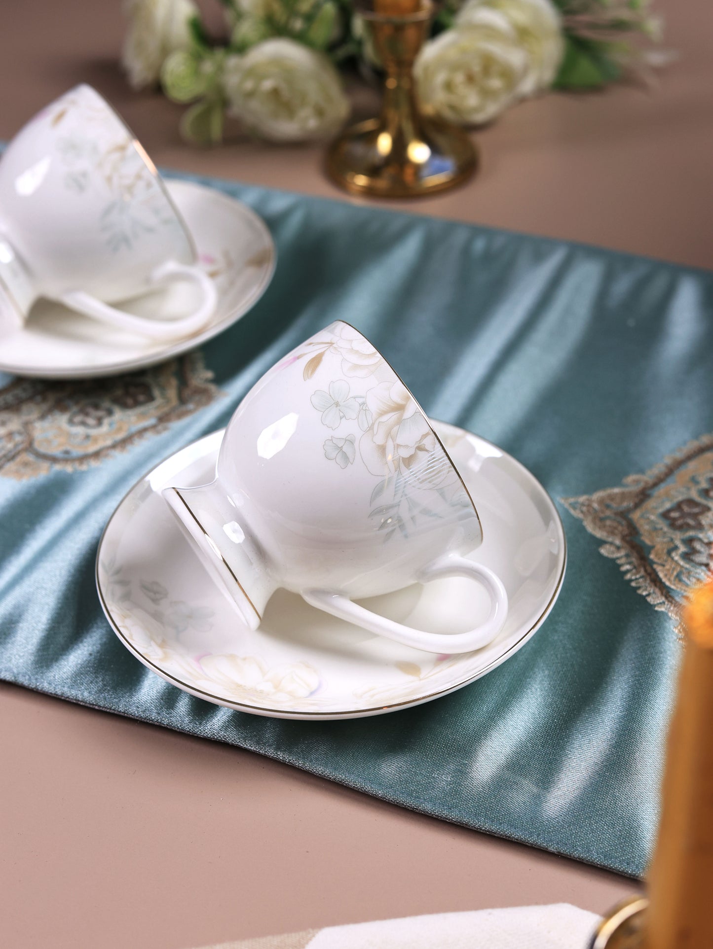 Sage Blume Cup and Saucer Set (6 Cups and 6 Saucers) - Vigneto