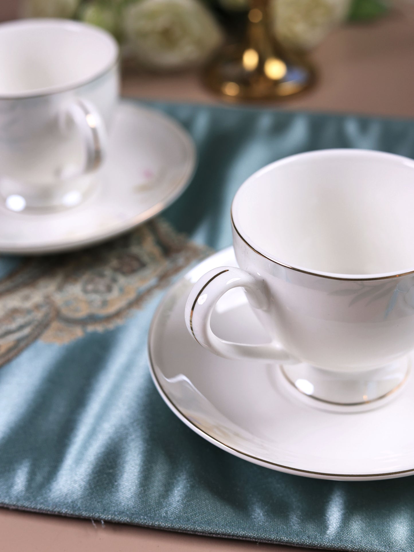 Sage Blume Cup and Saucer Set (6 Cups and 6 Saucers) - Vigneto