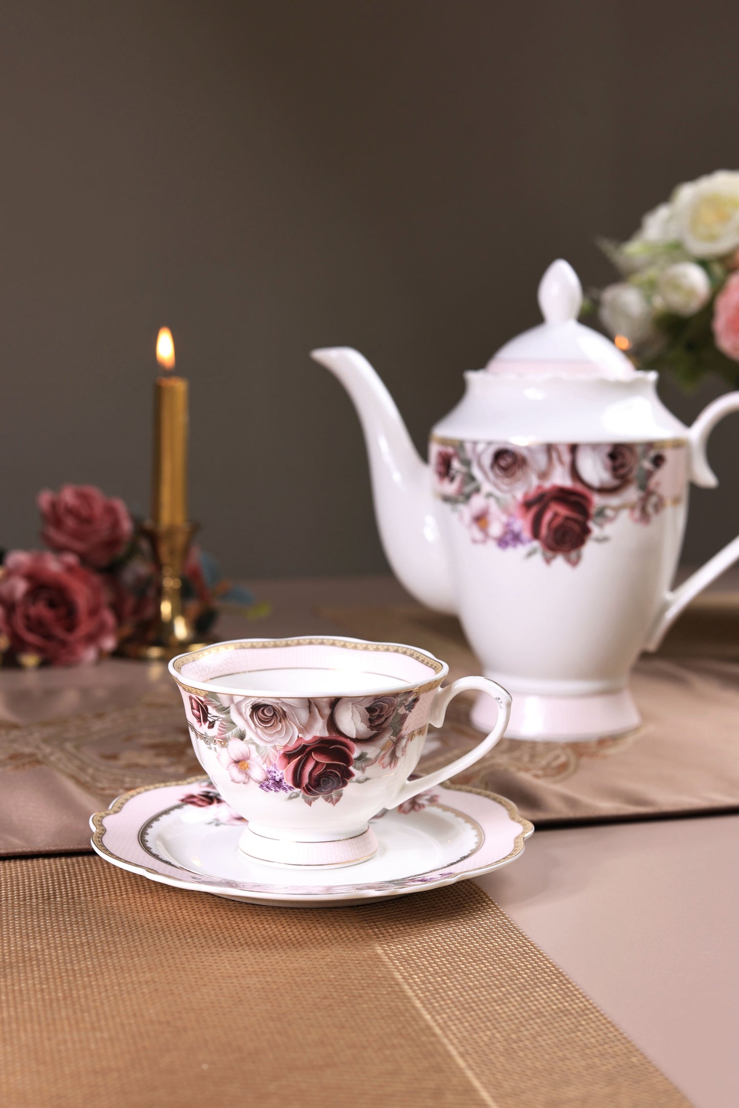 Rose Garden 15 Pcs Tea Set (Vintage Collection) - Vigneto