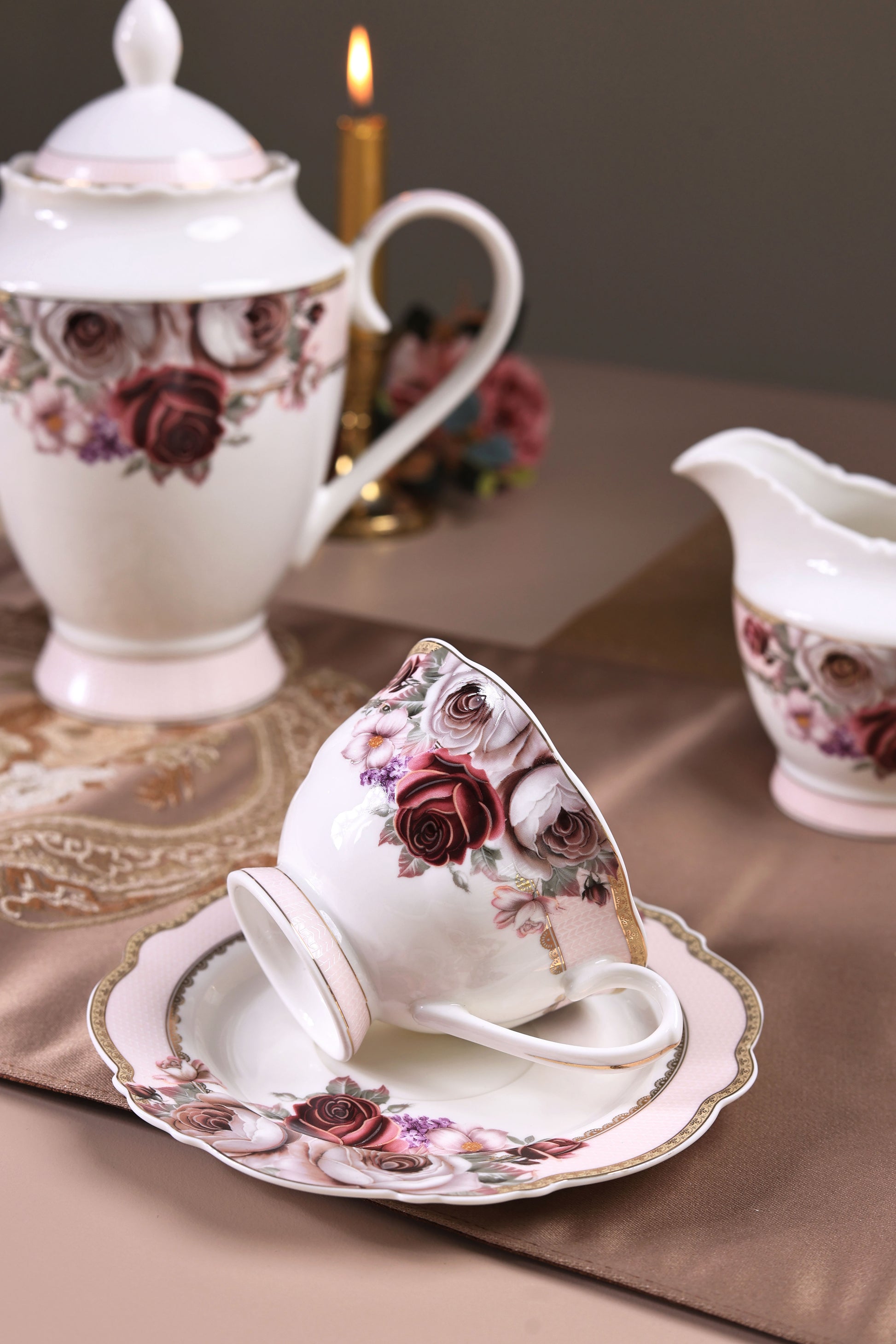 Rose Garden 15 Pcs Tea Set (Vintage Collection) - Vigneto