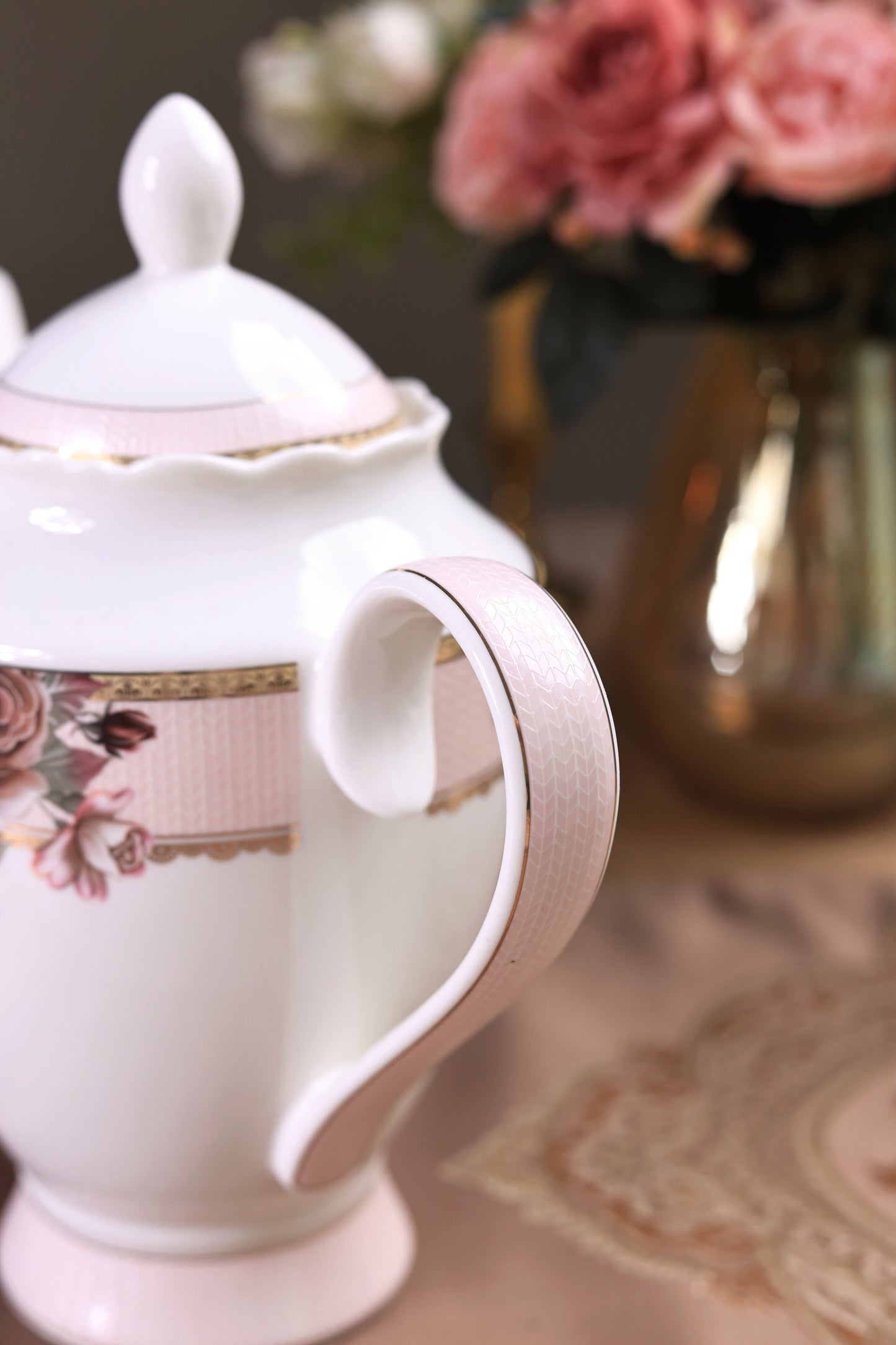 Rose Garden 15 Pcs Tea Set (Vintage Collection) - Vigneto