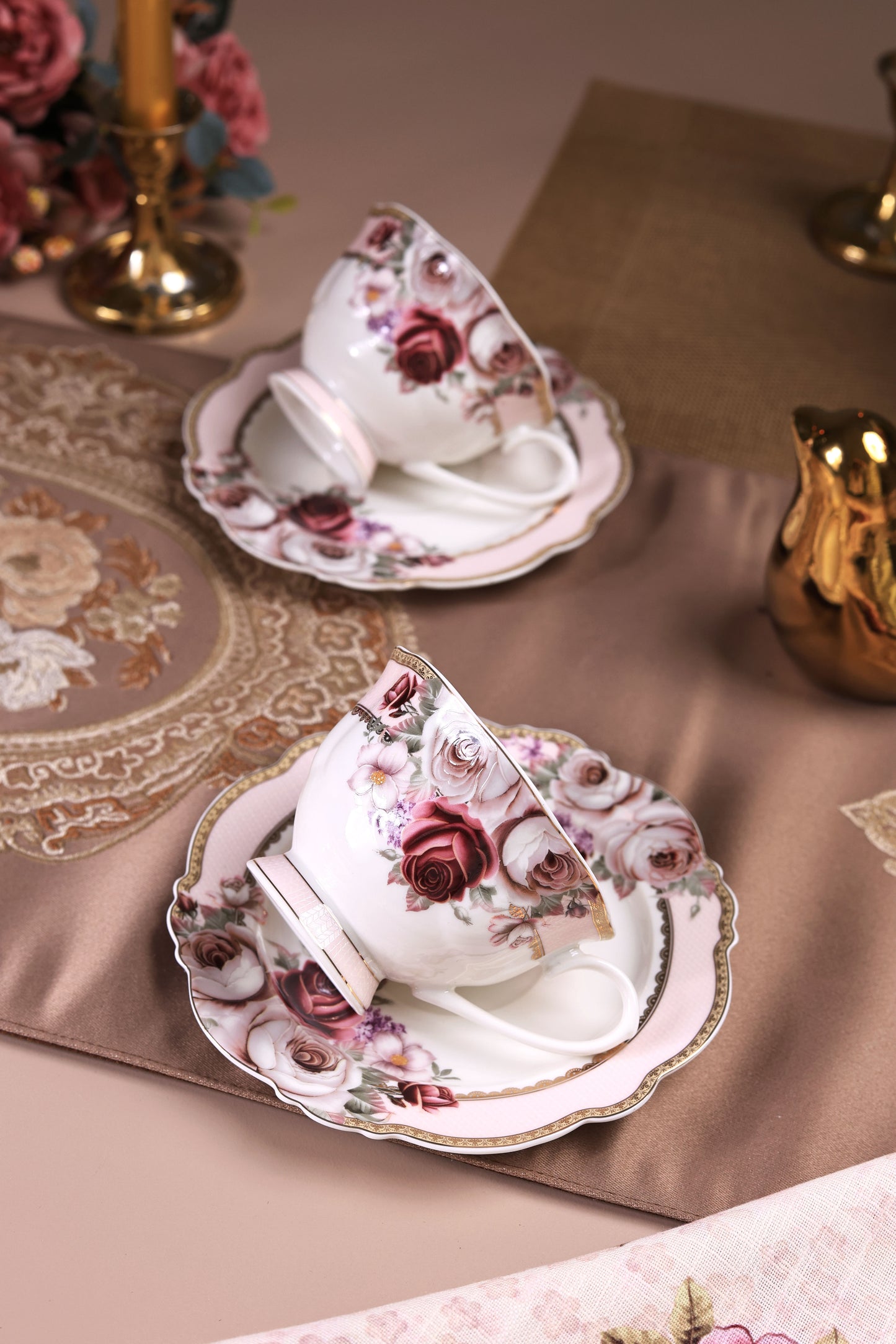 Rose Garden Cup and Saucer Set (Vintage Collection, 6 Cups and 6 Saucers) - Vigneto