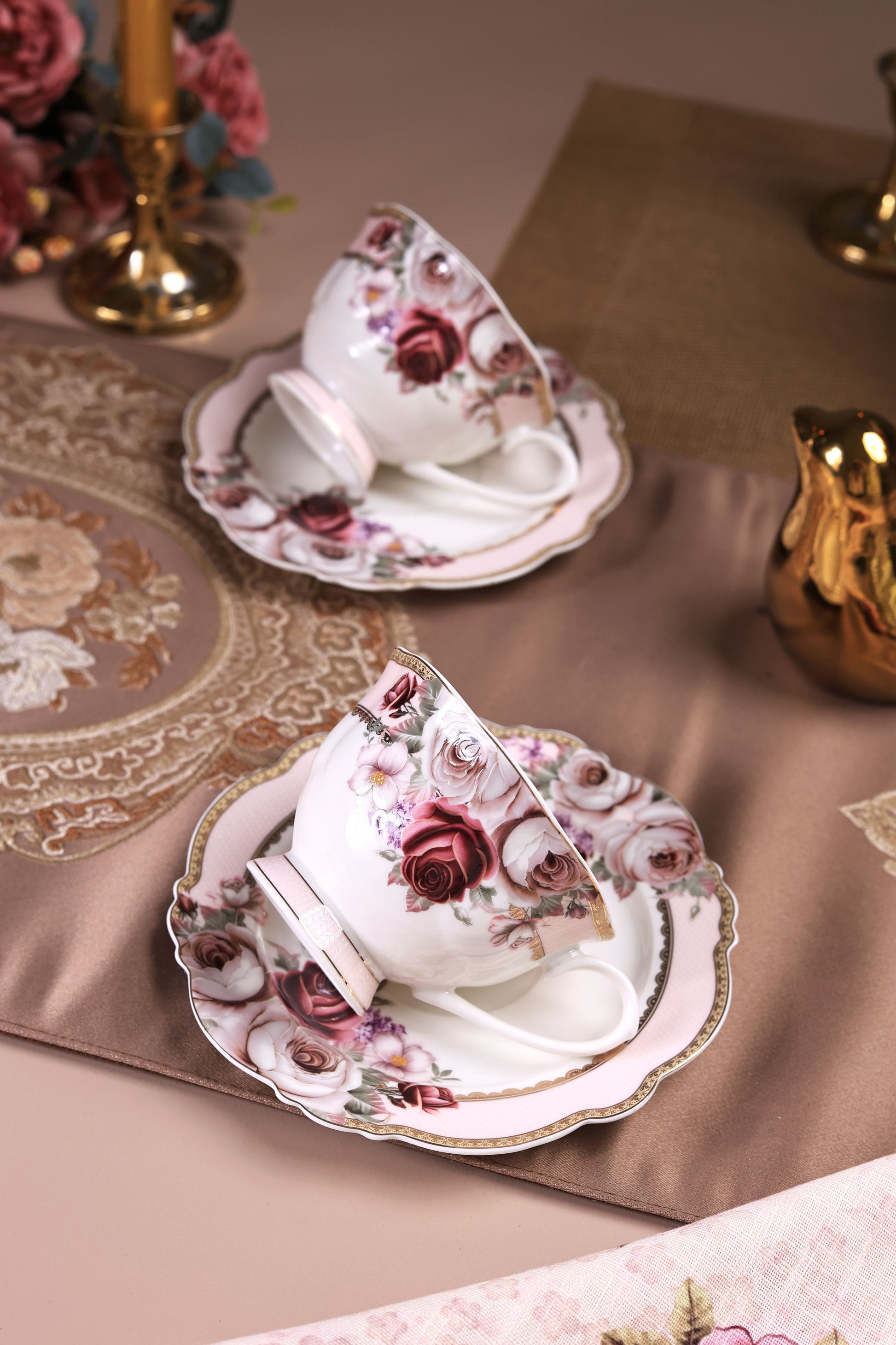 Rose Garden Cup and Saucer Set (Vintage Collection, 6 Cups and 6 Saucers) - Vigneto