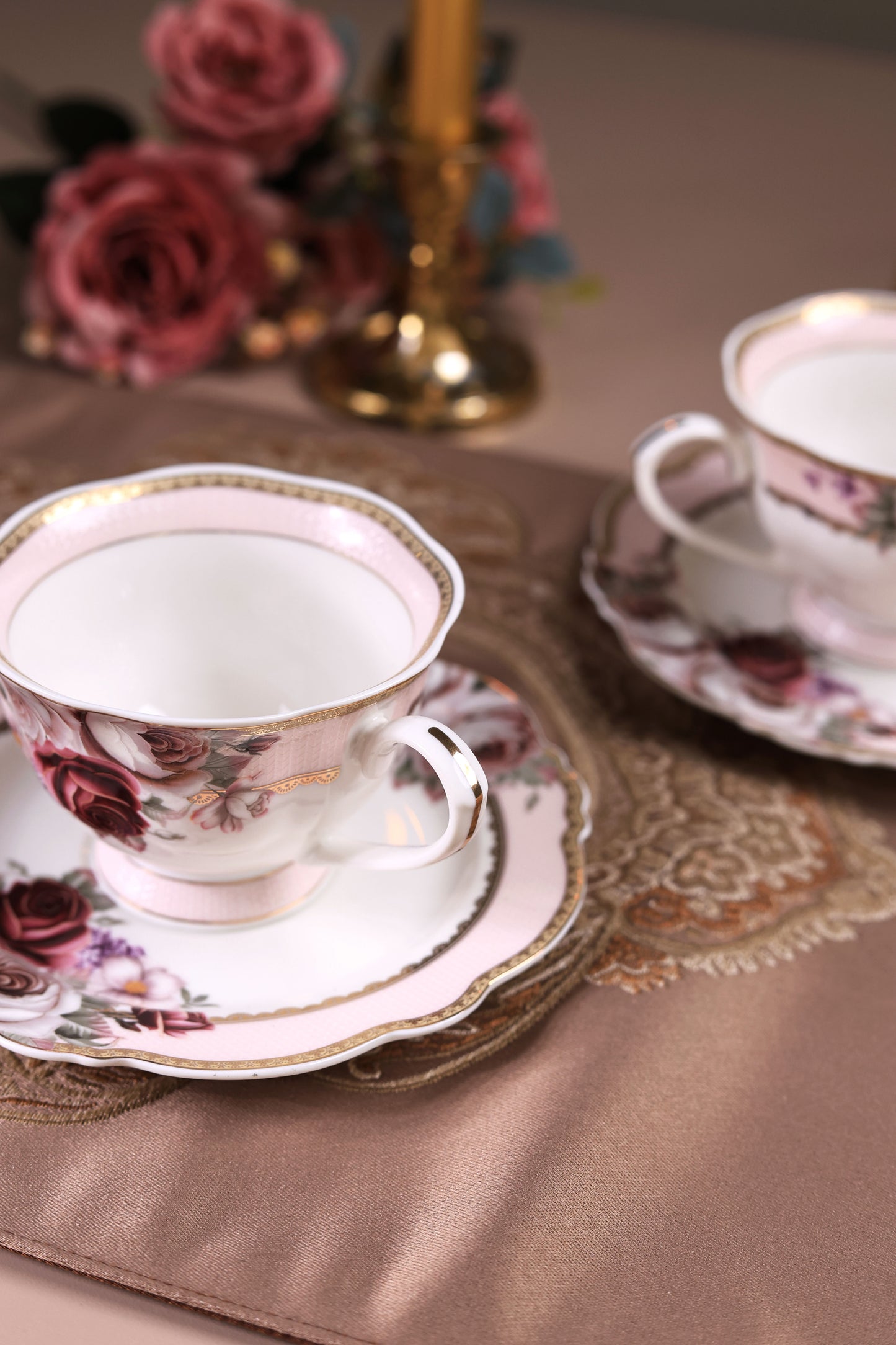 Rose Garden Cup and Saucer Set (Vintage Collection, 6 Cups and 6 Saucers) - Vigneto