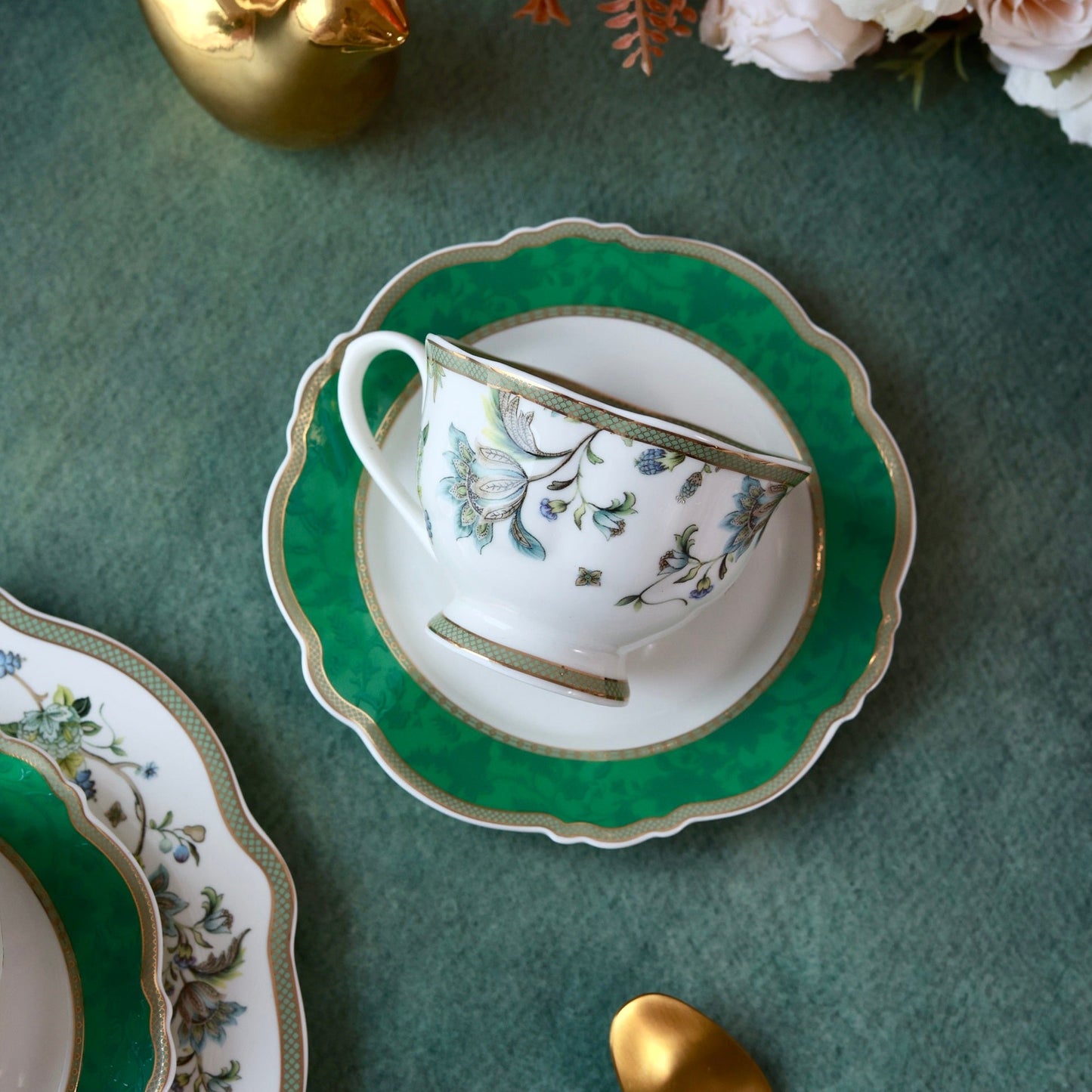 Tudor Green Cup and Saucer Set (Vintage Collection, 6 Cups and 6 Saucers)