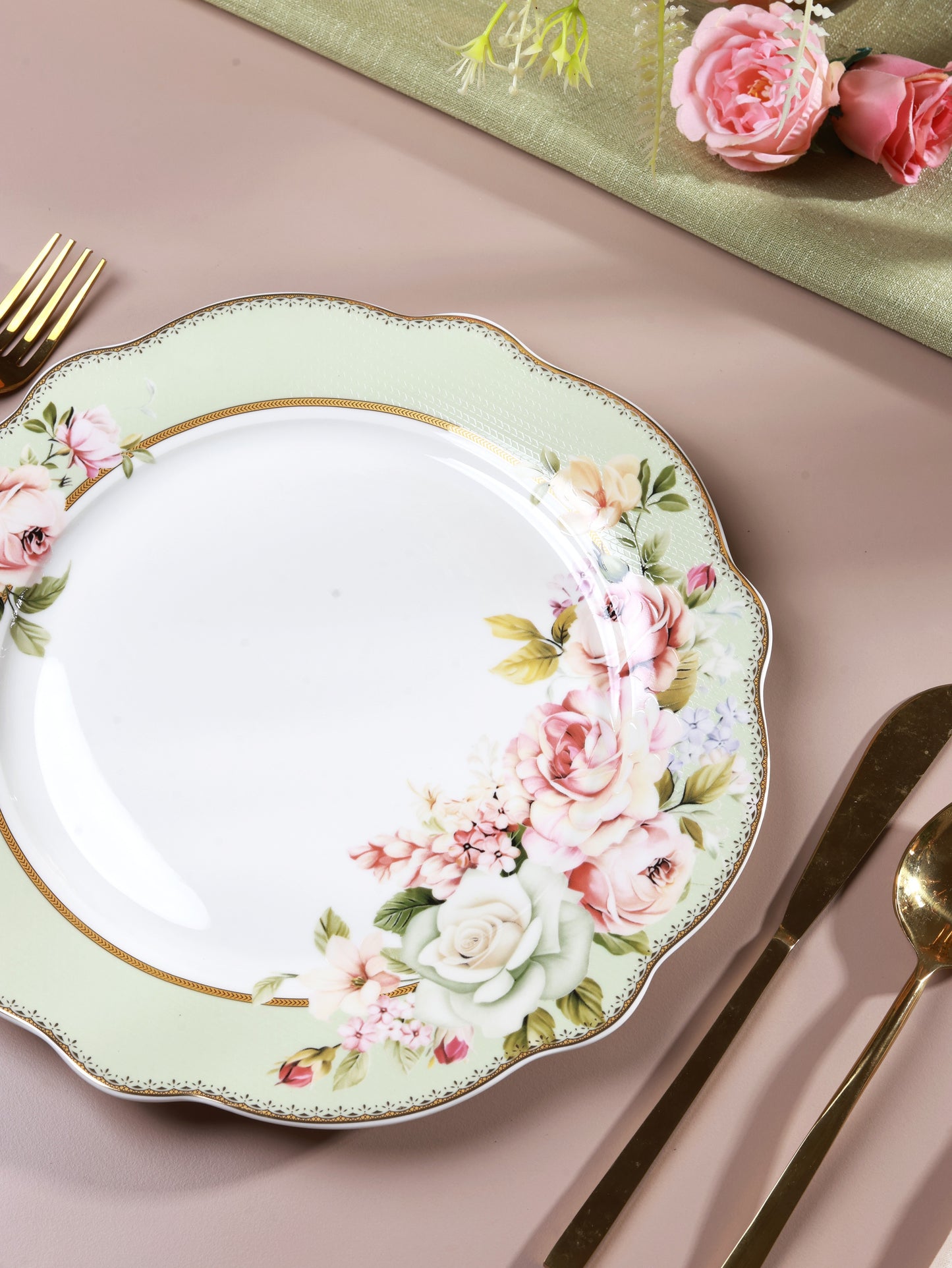 Pistachio Green 10.5" Dinner Plates (Set of 6)