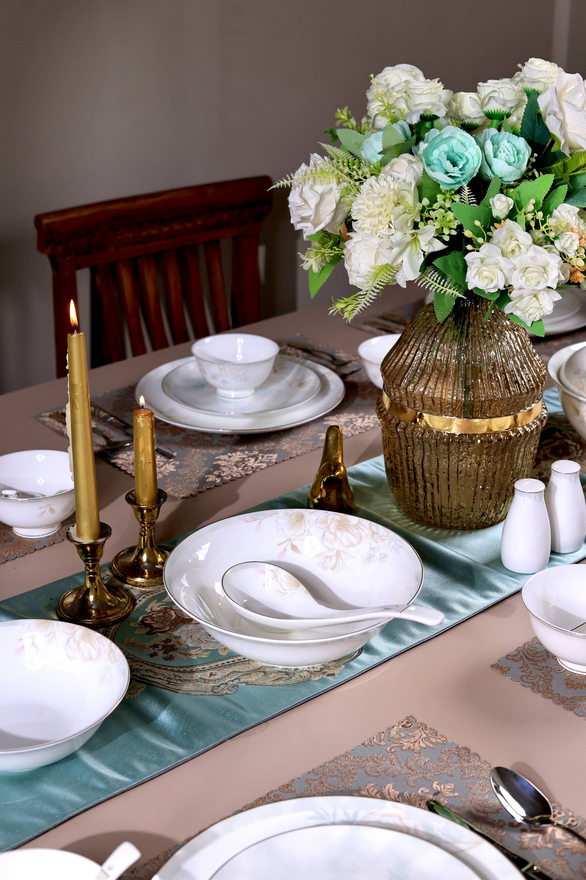 Sage Blume 60 Pcs Dinner Set - Vigneto