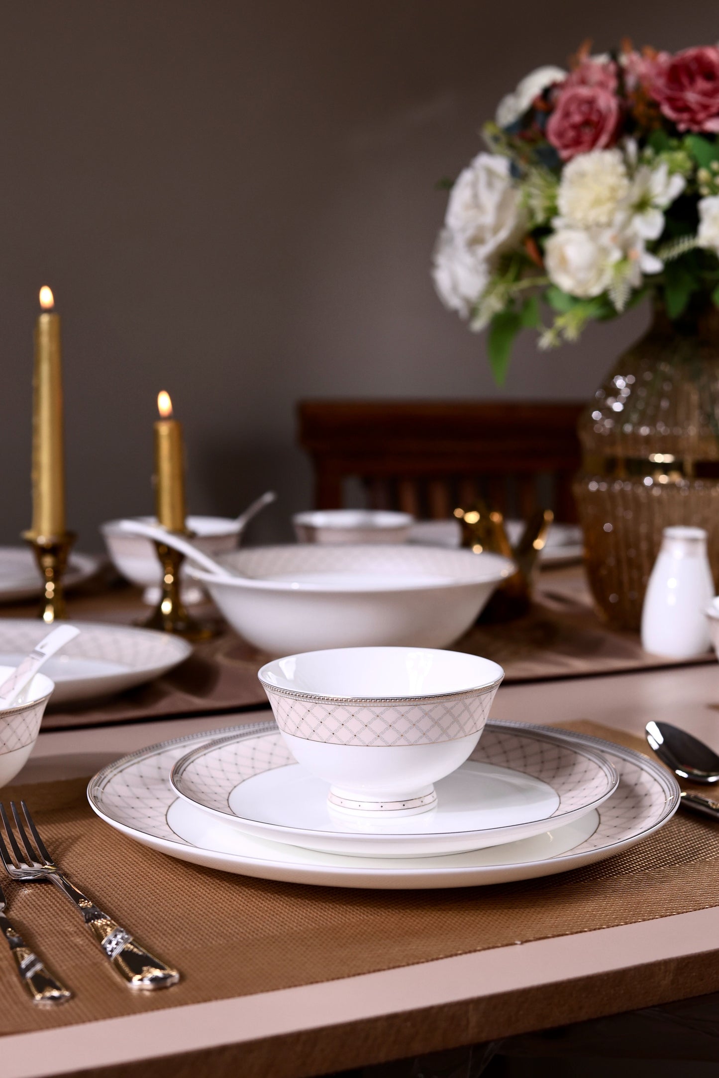 Rosé Champagne 60 Pcs Dinner Set - Vigneto