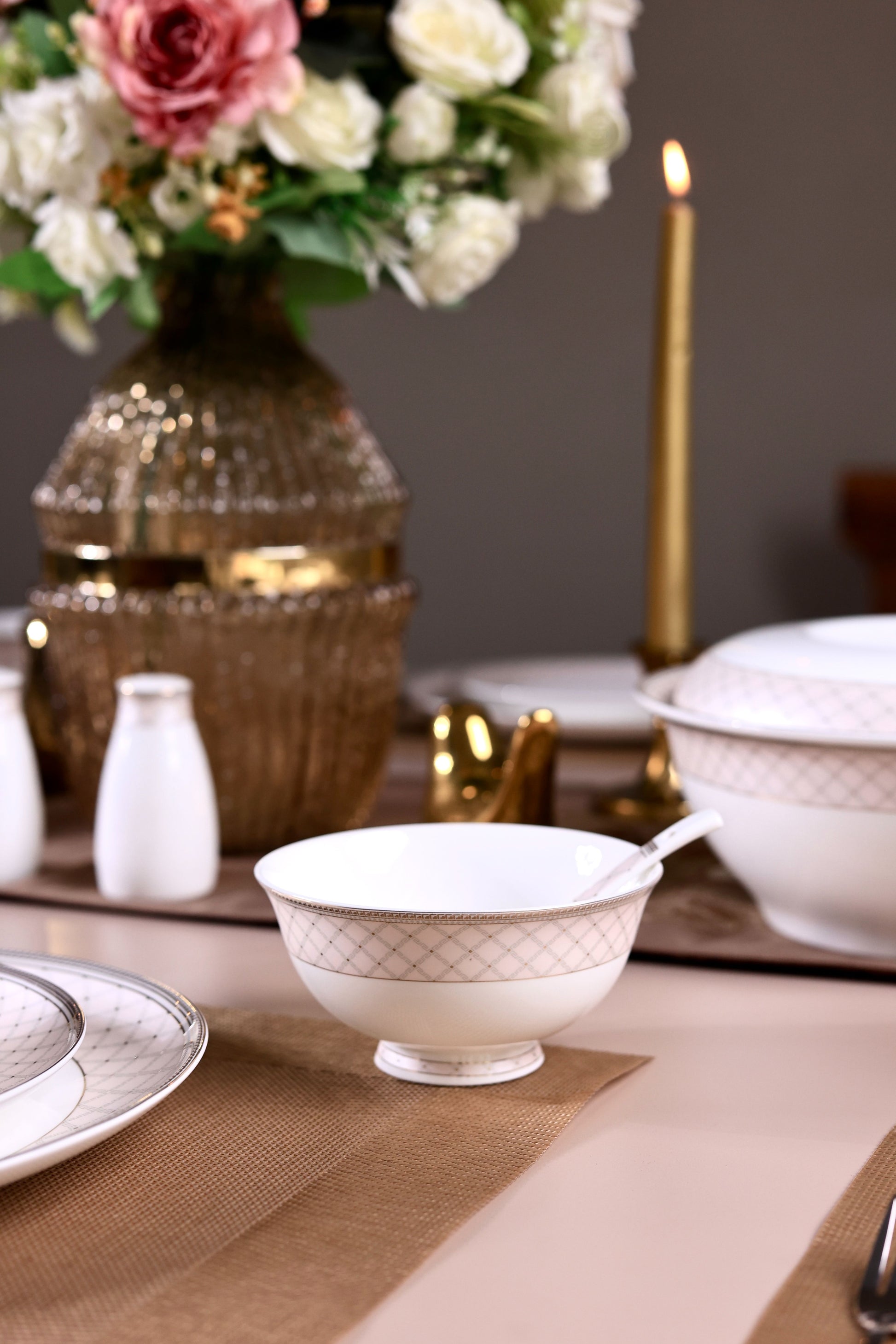 Rosé Champagne 60 Pcs Dinner Set - Vigneto
