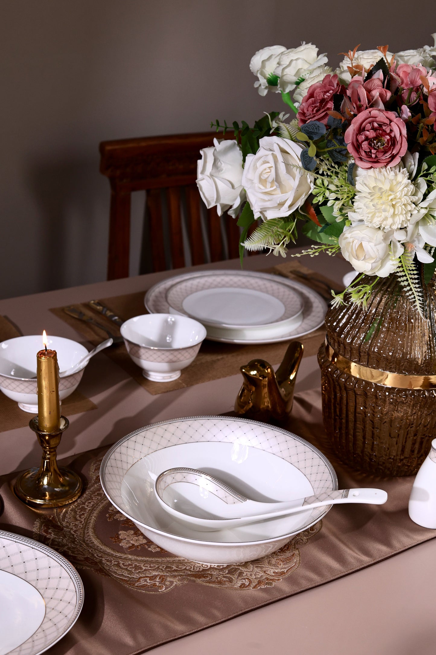 Rosé Champagne 60 Pcs Dinner Set - Vigneto