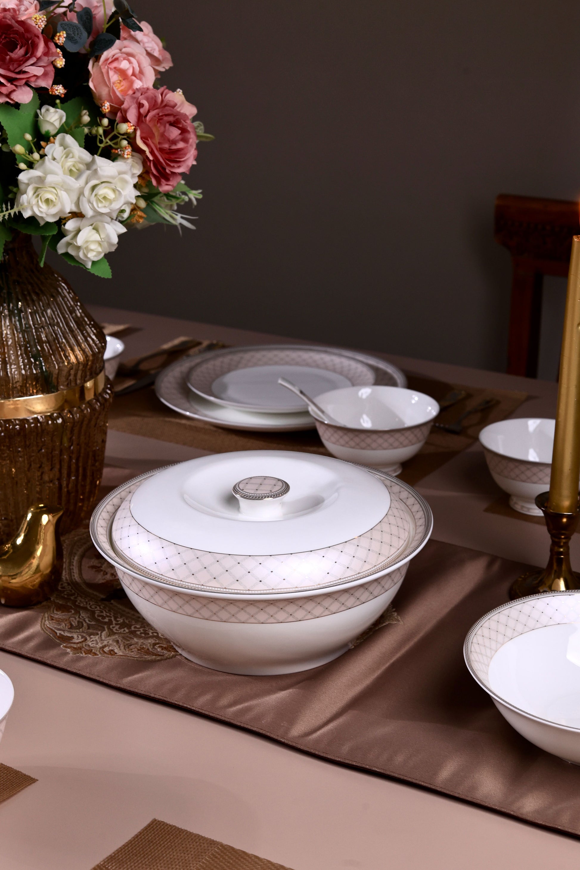 Rosé Champagne 60 Pcs Dinner Set - Vigneto