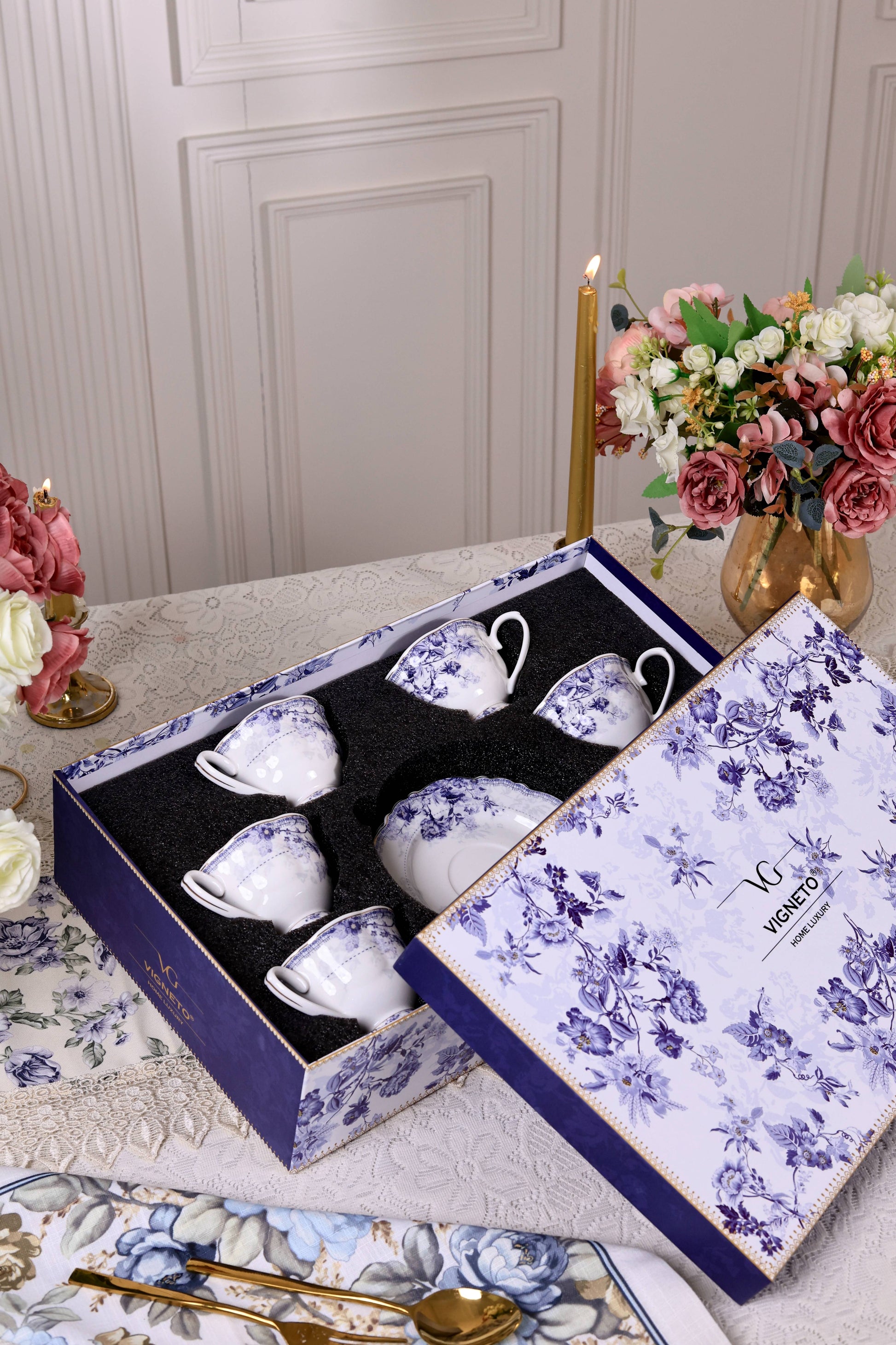 Midnight Blue Cup and Saucer Set (Vintage Collection, 6 Cups and 6 Saucers) - Vigneto