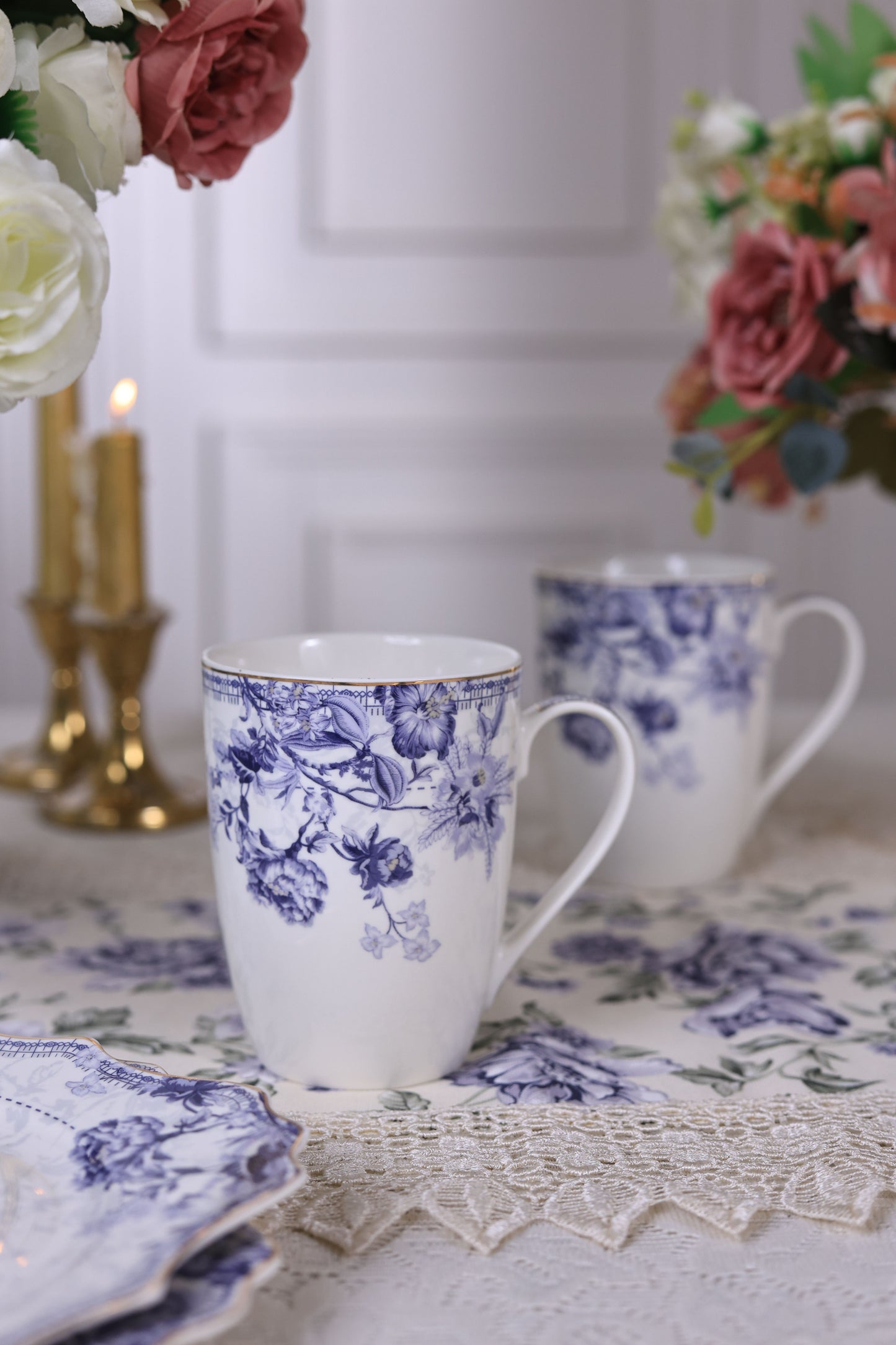Jardin de Jouy Coffee Mugs with Snack Plates (4 Mugs and 4 Snack Plates)