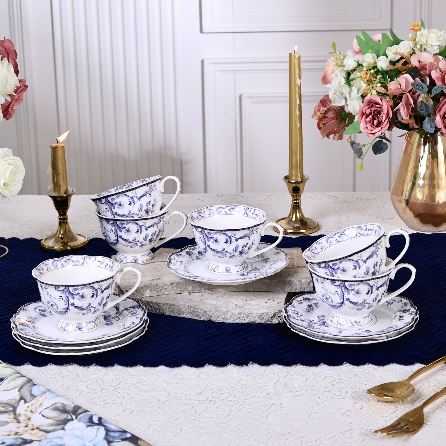 Midnight Blue Cup and Saucer Set (Vintage Collection, 6 Cups and 6 Saucers) - Vigneto