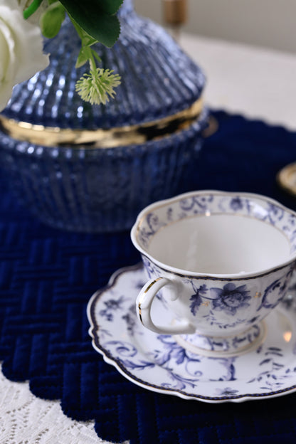 Midnight Blue Cup and Saucer Set (Vintage Collection, 6 Cups and 6 Saucers) - Vigneto