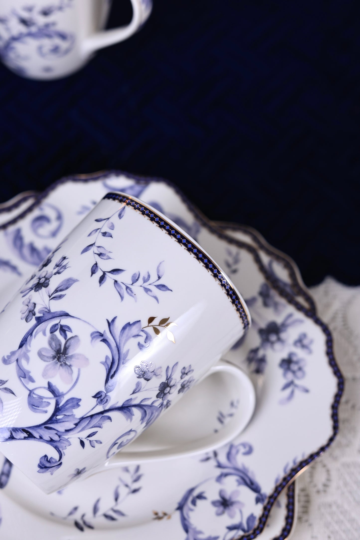 Midnight Blue Coffee Mugs with Snack Plates (4 Mugs and 4 Snack Plates) - Vigneto