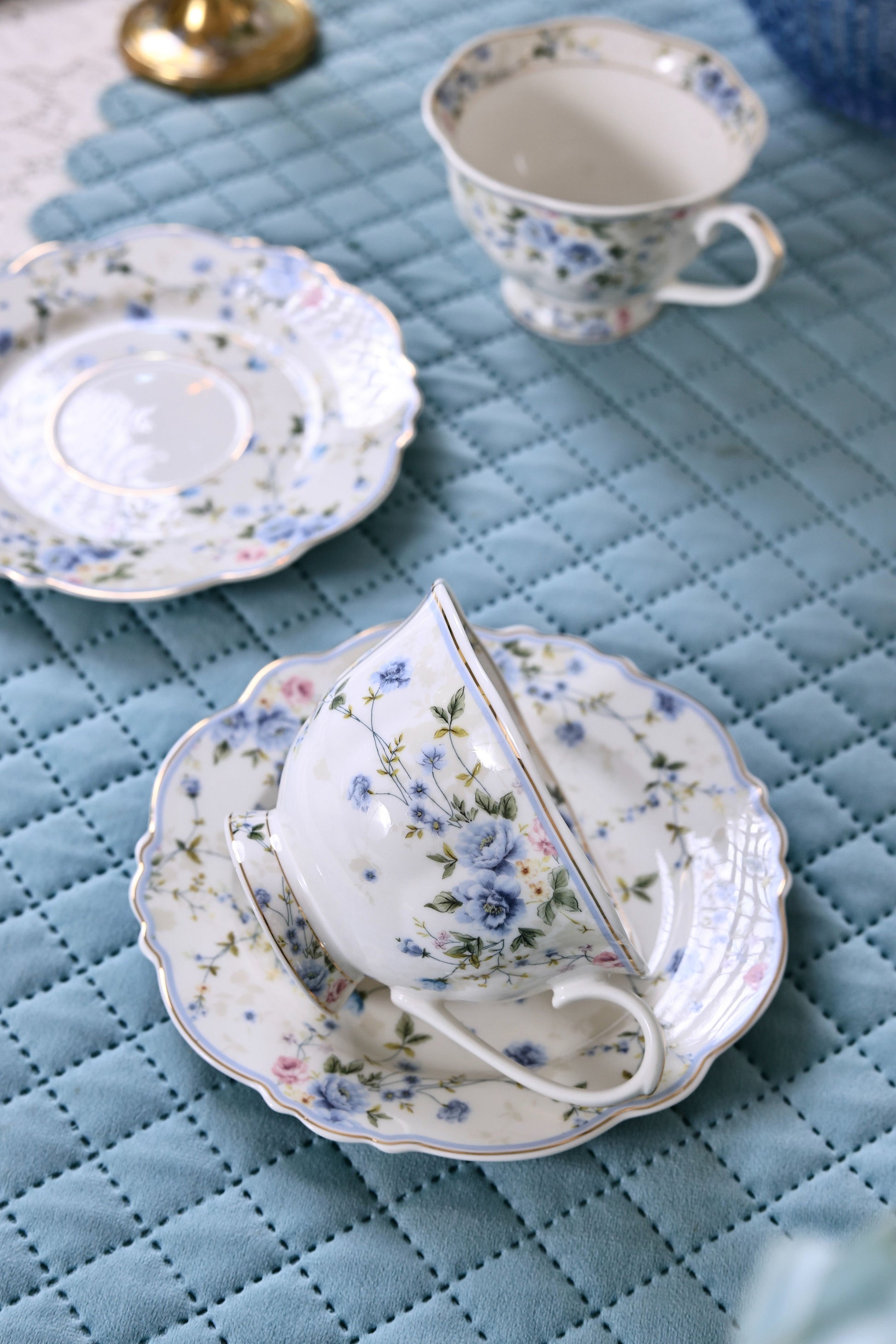 Yorkshire Bloom Cup and Saucer Set (Vintage Collection, 6 Cups and 6 Saucers) - Vigneto