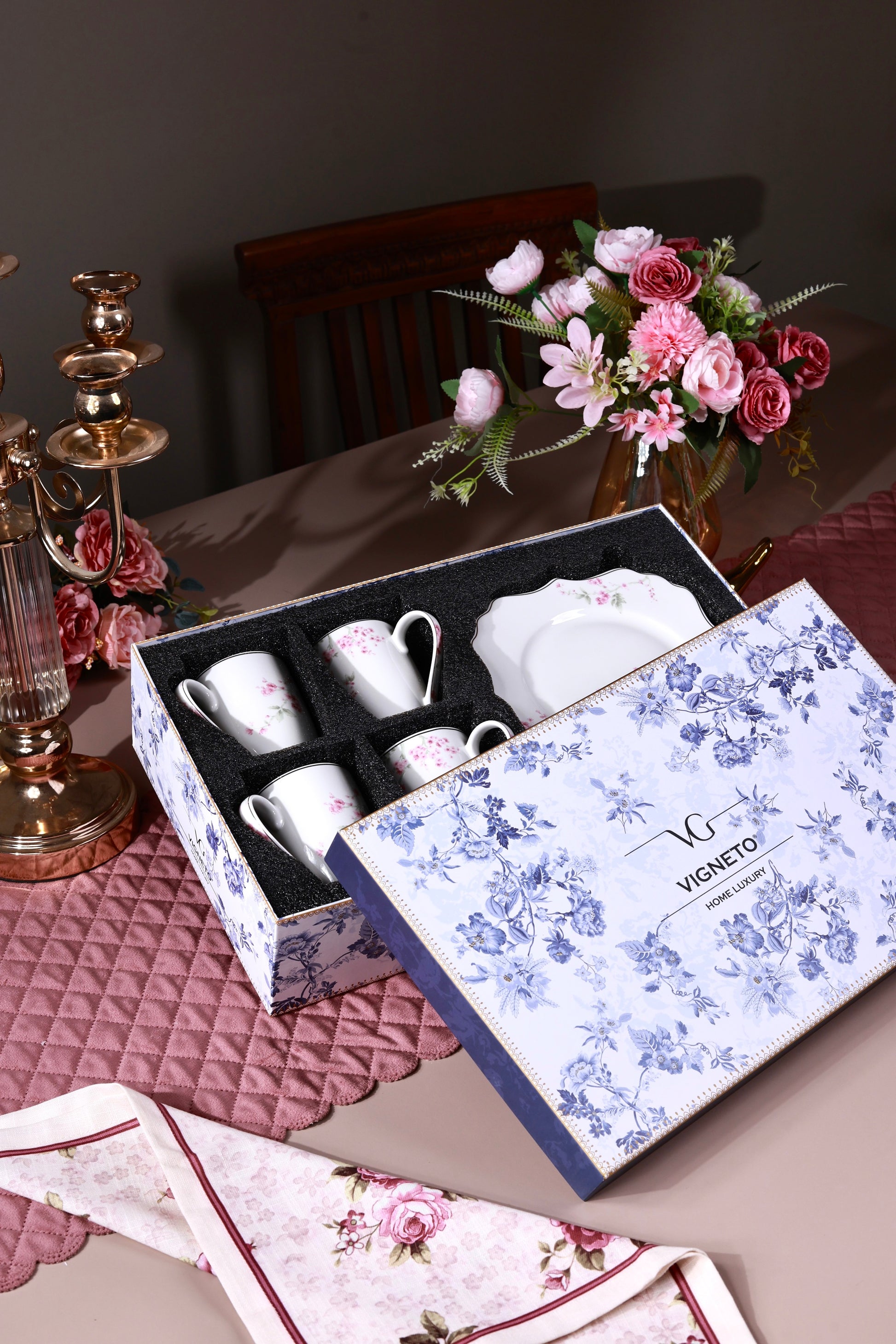 Orchid Bliss Coffee Mugs with Snack Plates (4 Mugs and 4 Snack Plates) - Vigneto