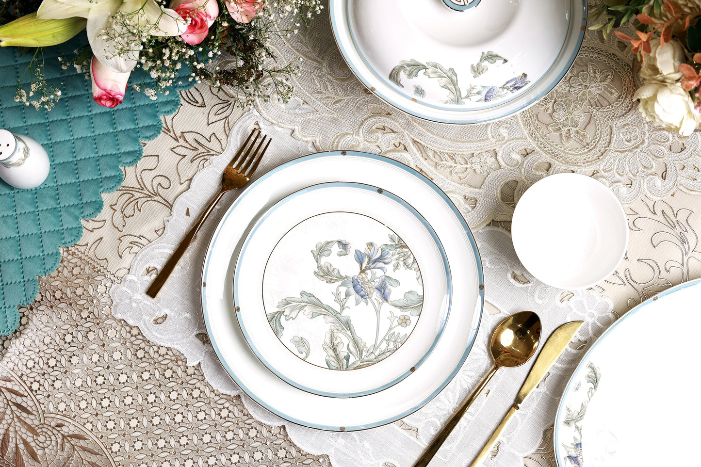 Oriental Blume 52 Pcs Dinner Set