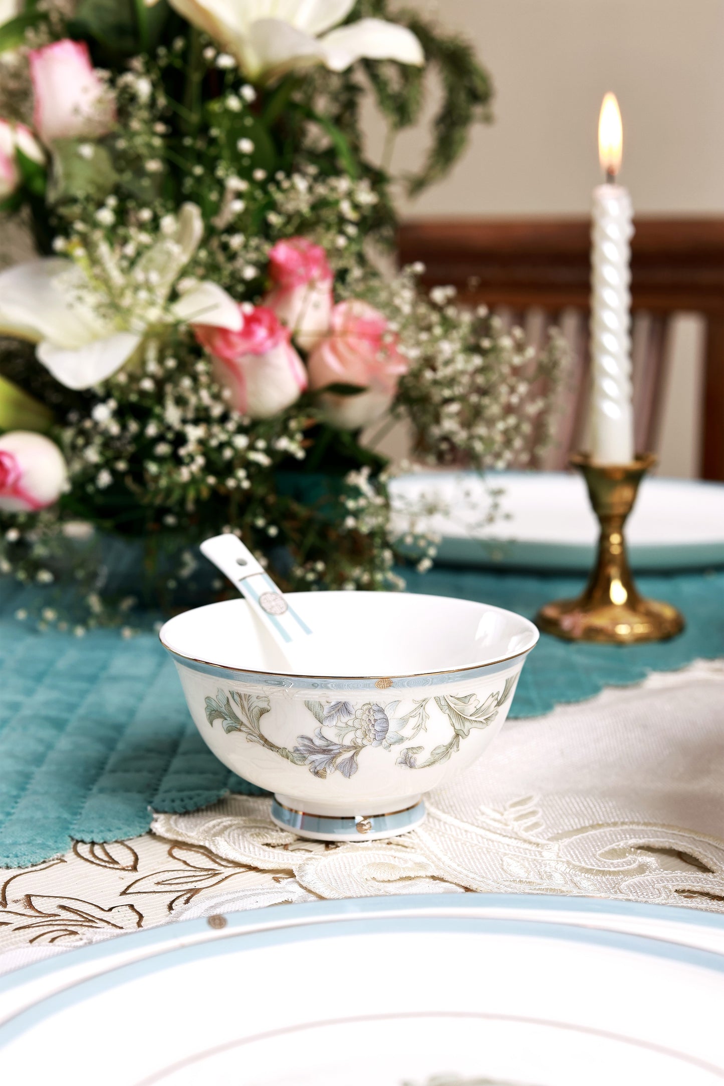 Oriental Blume 52 Pcs Dinner Set