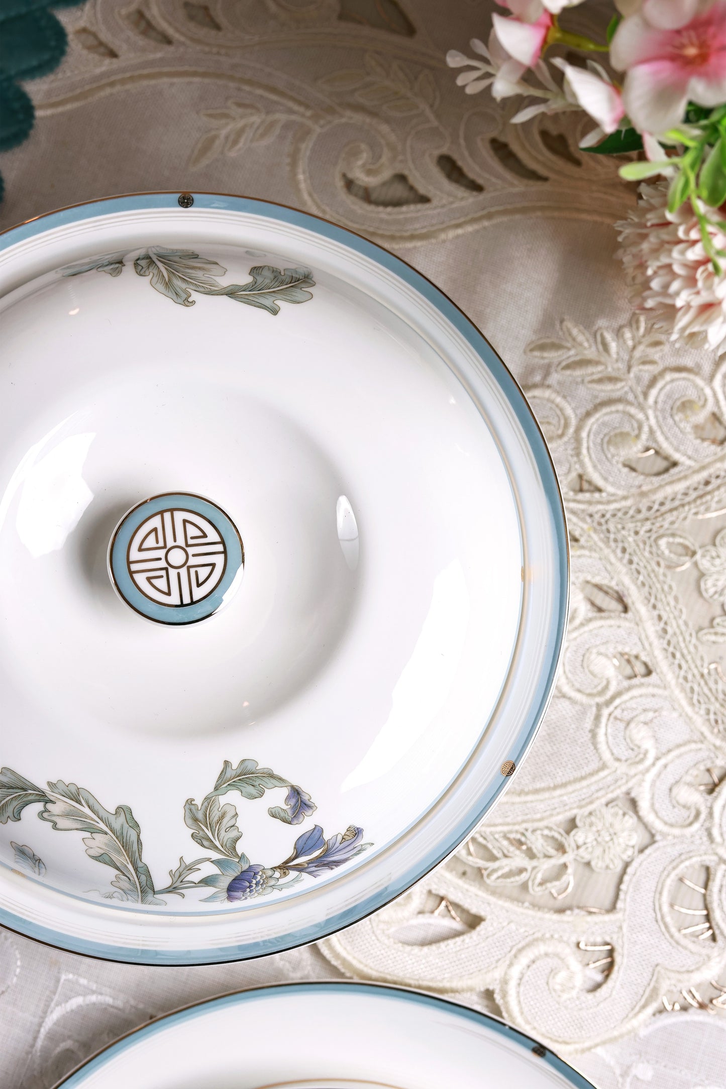 Oriental Blume 52 Pcs Dinner Set