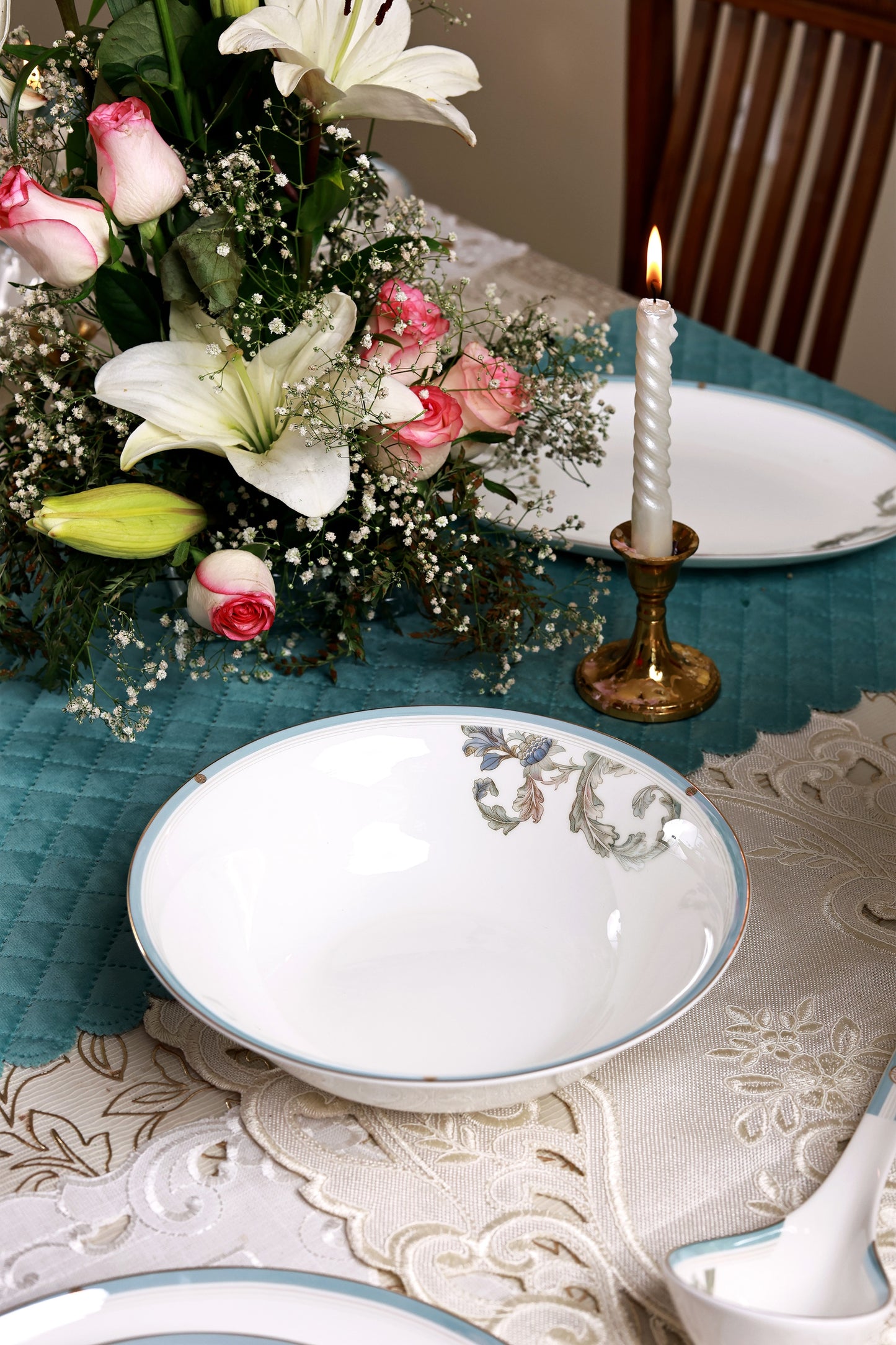 Oriental Blume 52 Pcs Dinner Set