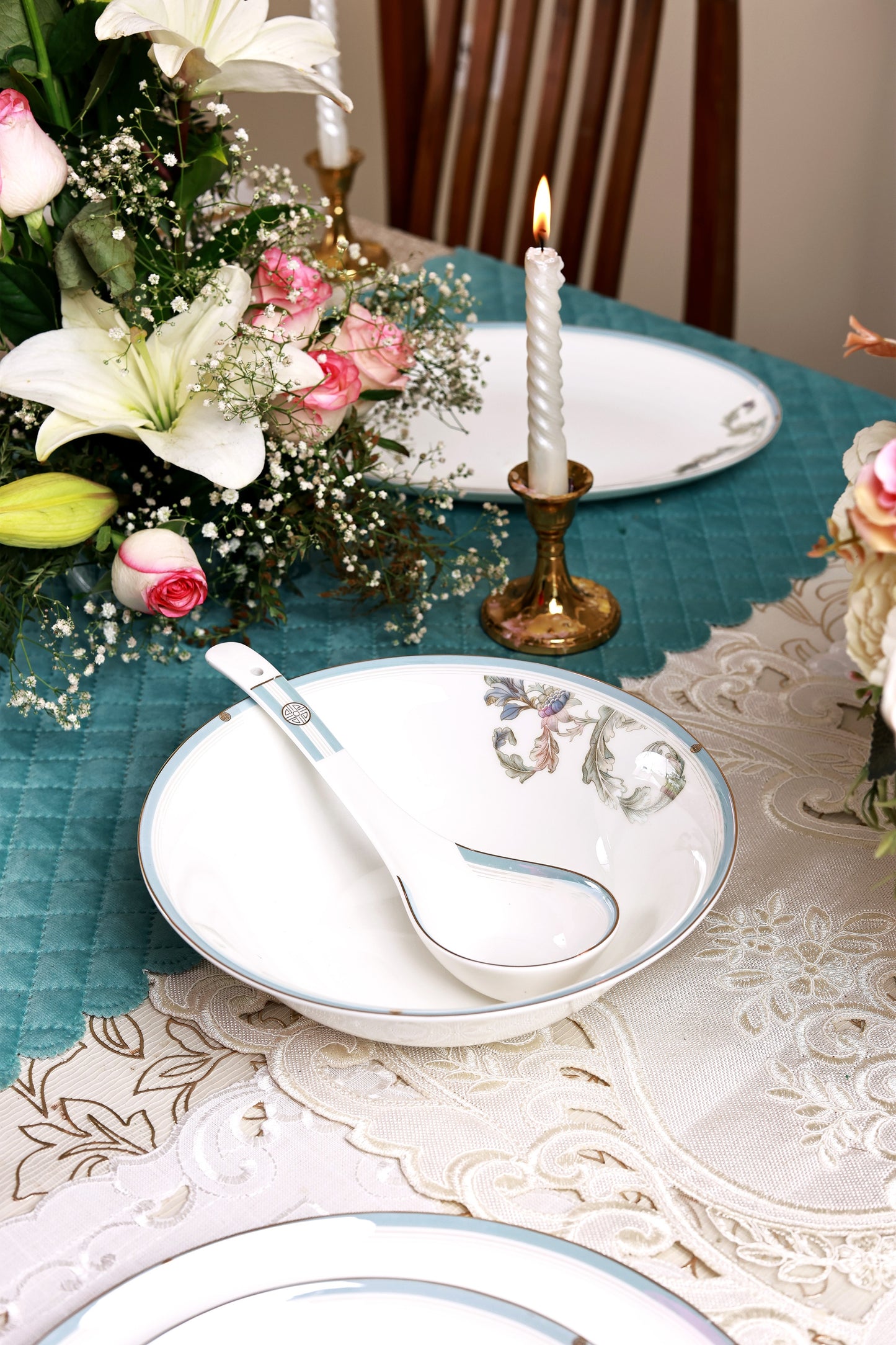 Oriental Blume 52 Pcs Dinner Set
