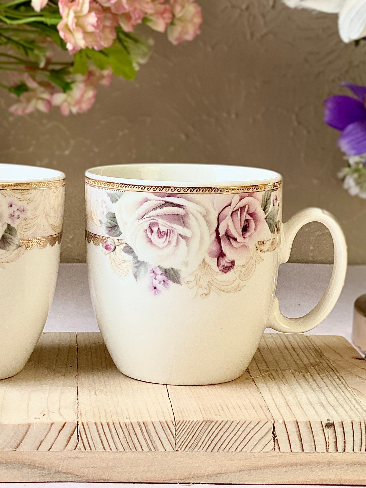 Gold Roses Mug Set (Capacity 200 ML, Set of 6) - Vigneto