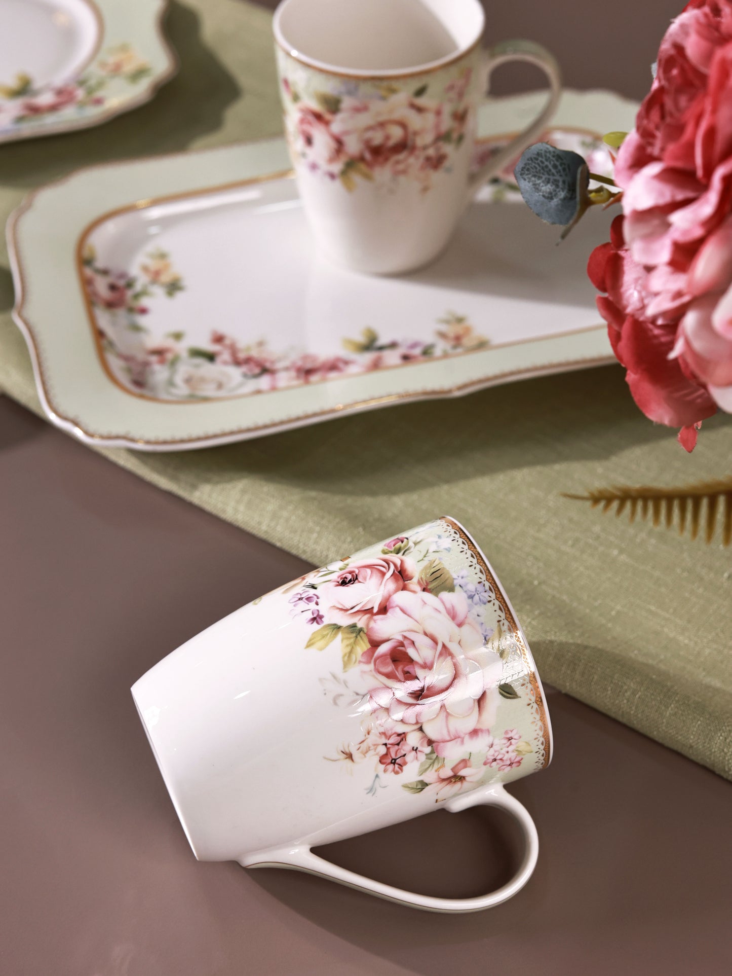 Pistachio Green 8 Pcs Coffee & Platter Set (4 Mugs, 1 Square Platter, 1 Snack Platter, 2 Dip Bowls)