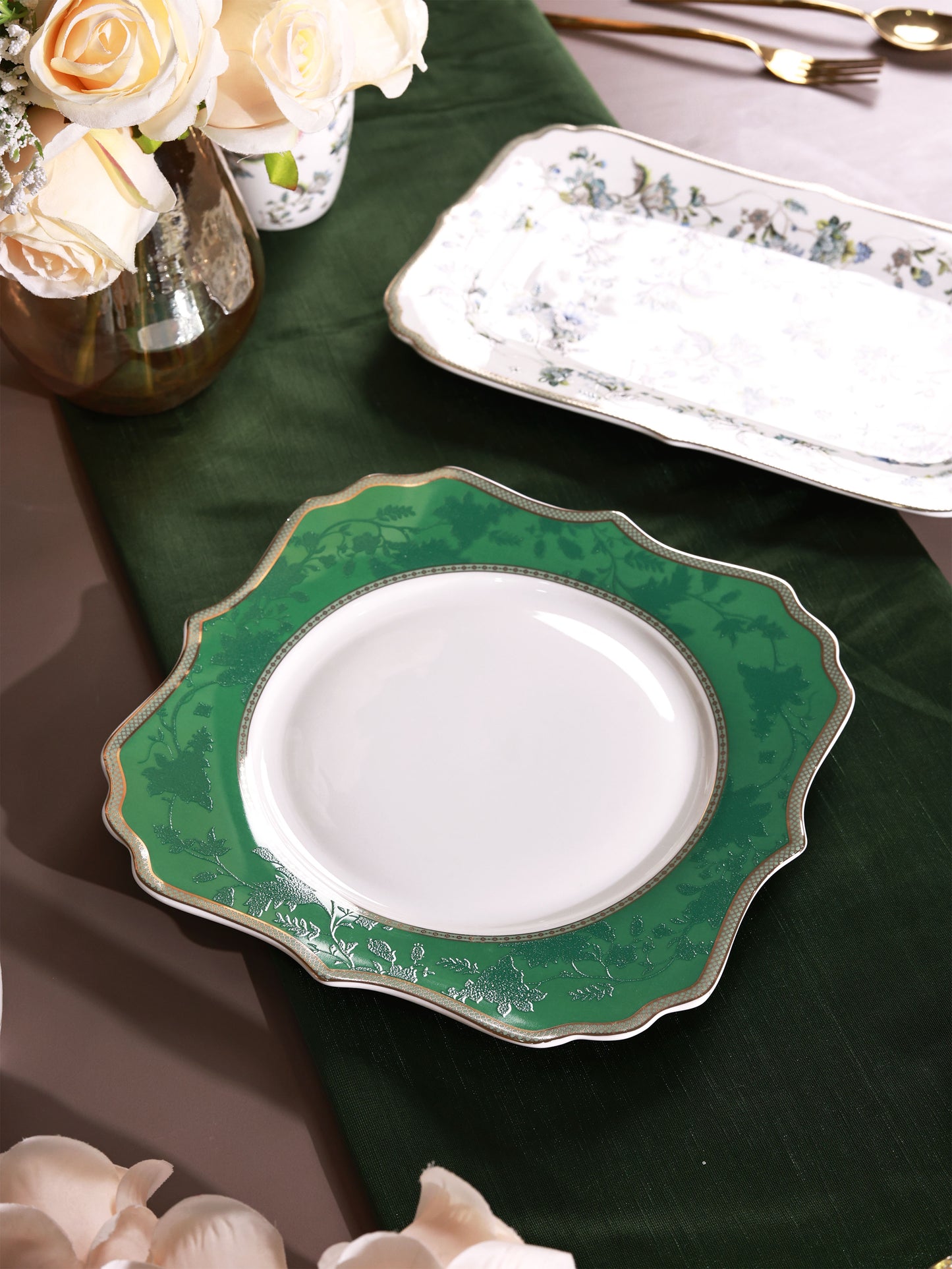 Tudor Green 8 Pcs Coffee & Platter Set (4 Mugs, 1 Square Platter, 1 Snack Platter, 2 Dip Bowls)