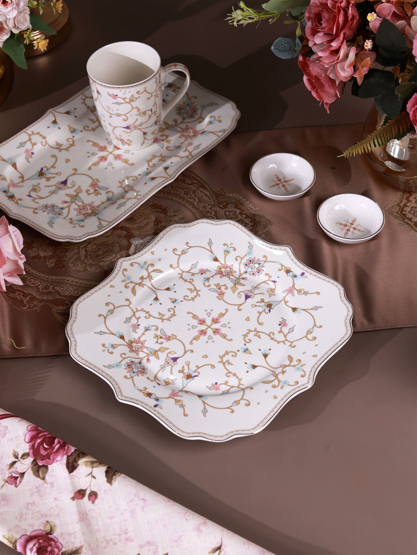 White Pattern 8 Pcs Coffee & Platter Set (4 Mugs, 1 Square Platter, 1 Snack Platter, 2 Dip Bowls)