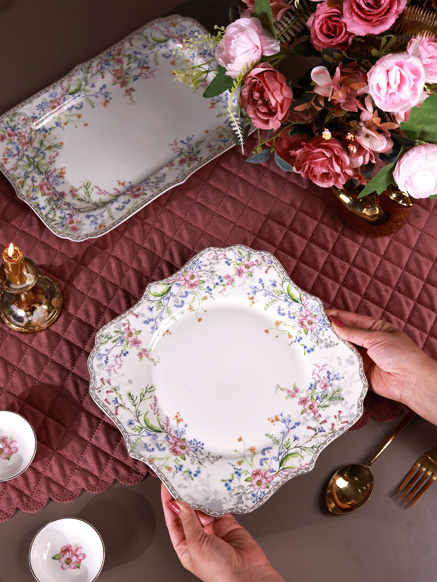 Flower Bed 8 Pcs Coffee & Platter Set (4 Mugs, 1 Square Platter, 1 Snack Platter, 2 Dip Bowls)