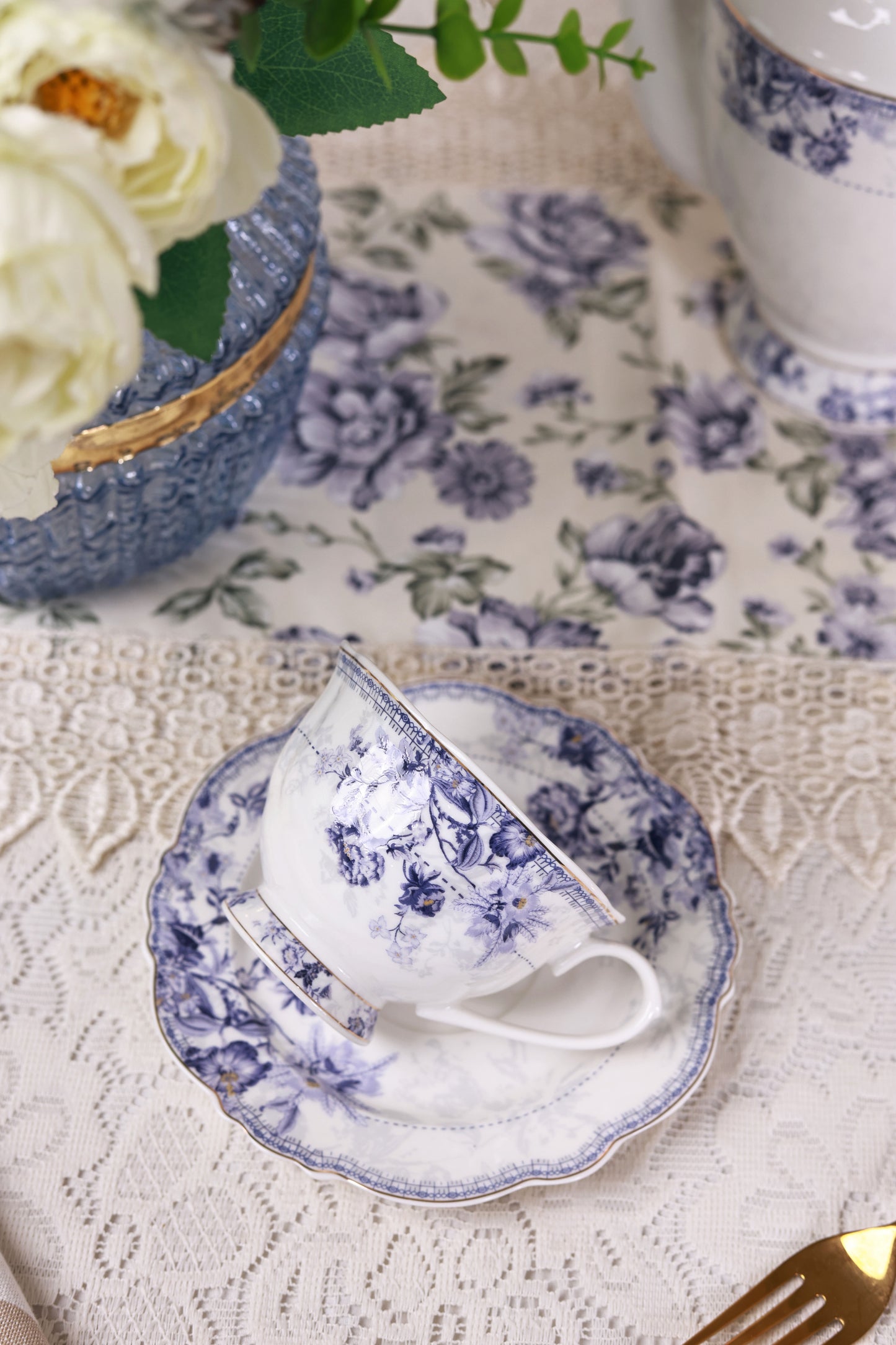 Jardin de Jouy 15 Pcs Tea Set (Vintage Collection)