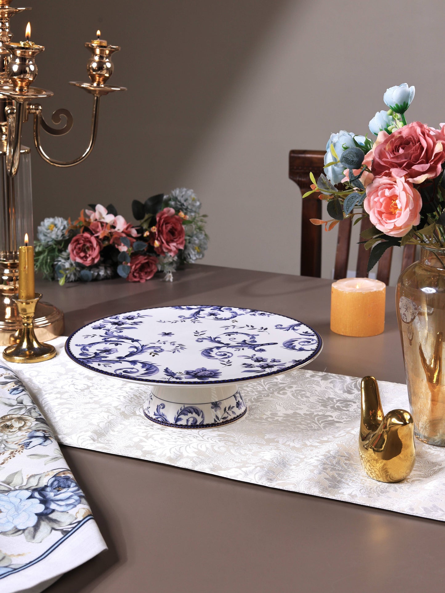 Midnight Blue Cake Stand - Vigneto