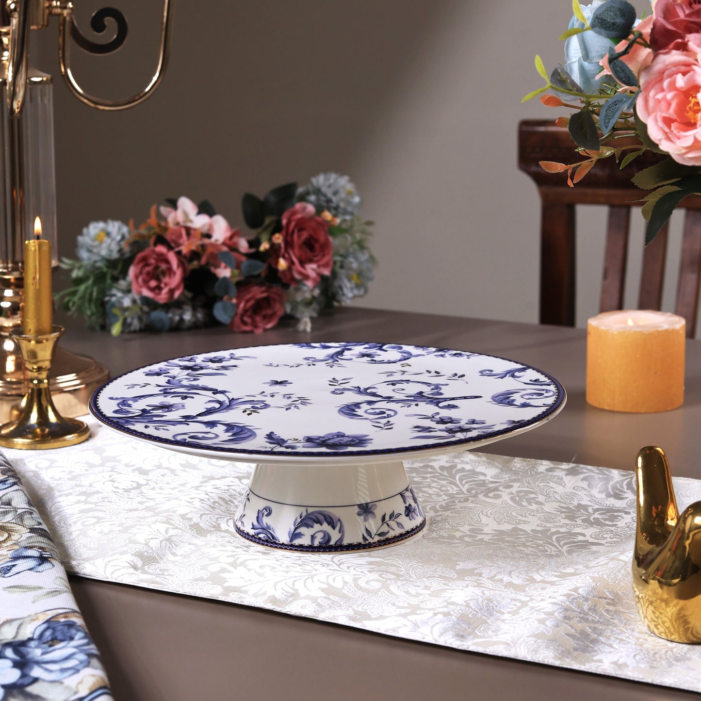 Midnight Blue Cake Stand - Vigneto